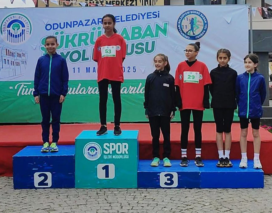 Büyükşehir sporcuları başarılarıyla göz dolduruyor