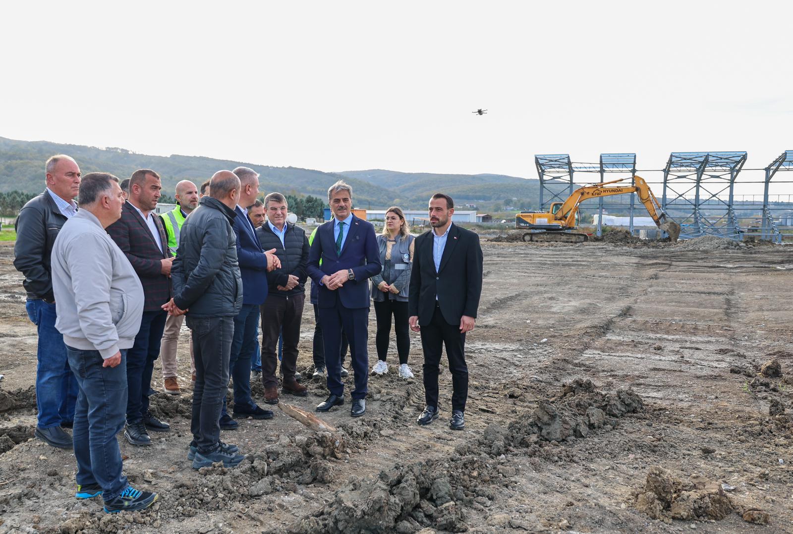 “Sakarya’nın her köşesinde gençlerimiz için spor tesisleri kazandırıyoruz”