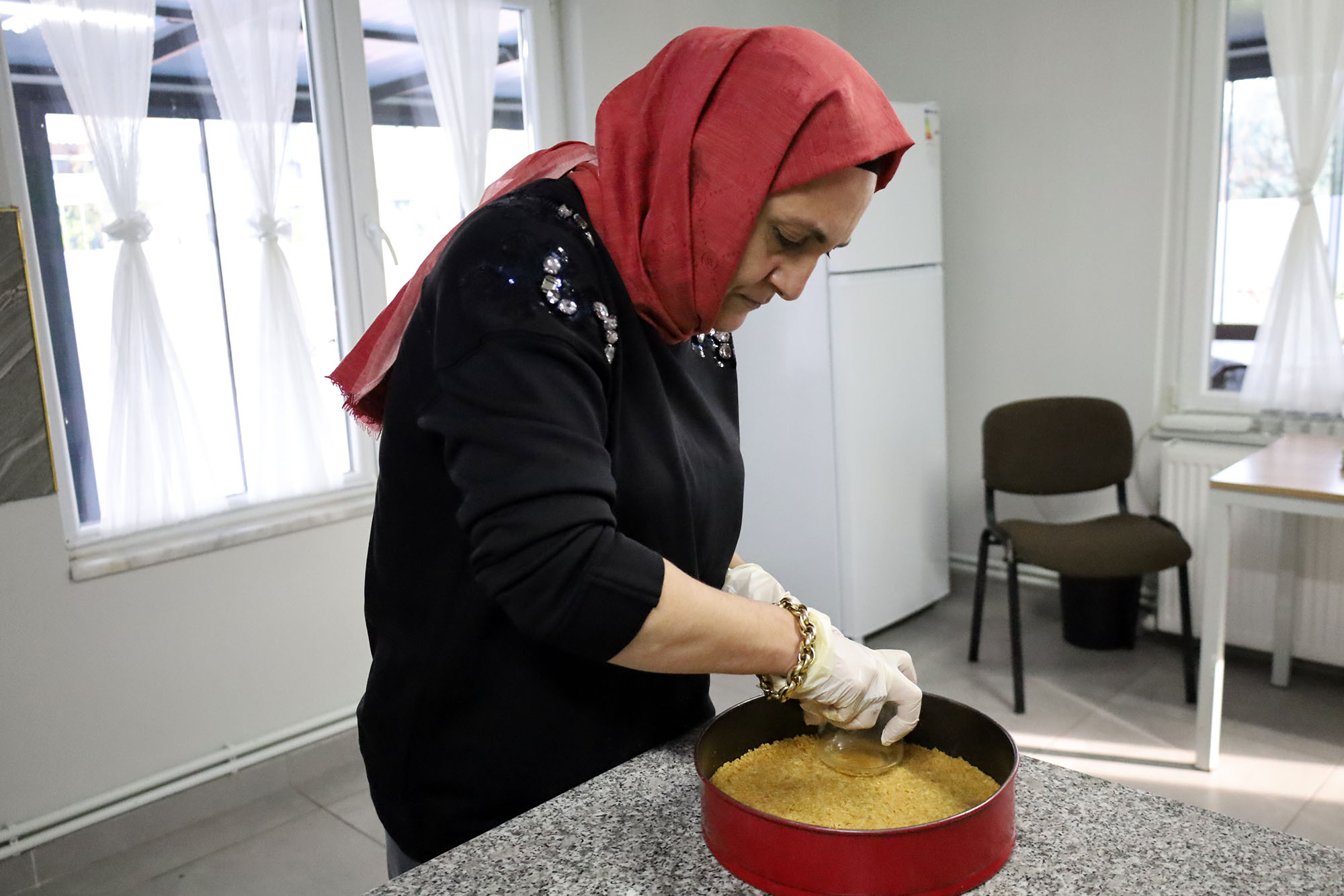 Büyükşehir’den Arifiye’ye profesyonel mutfak atölyesi