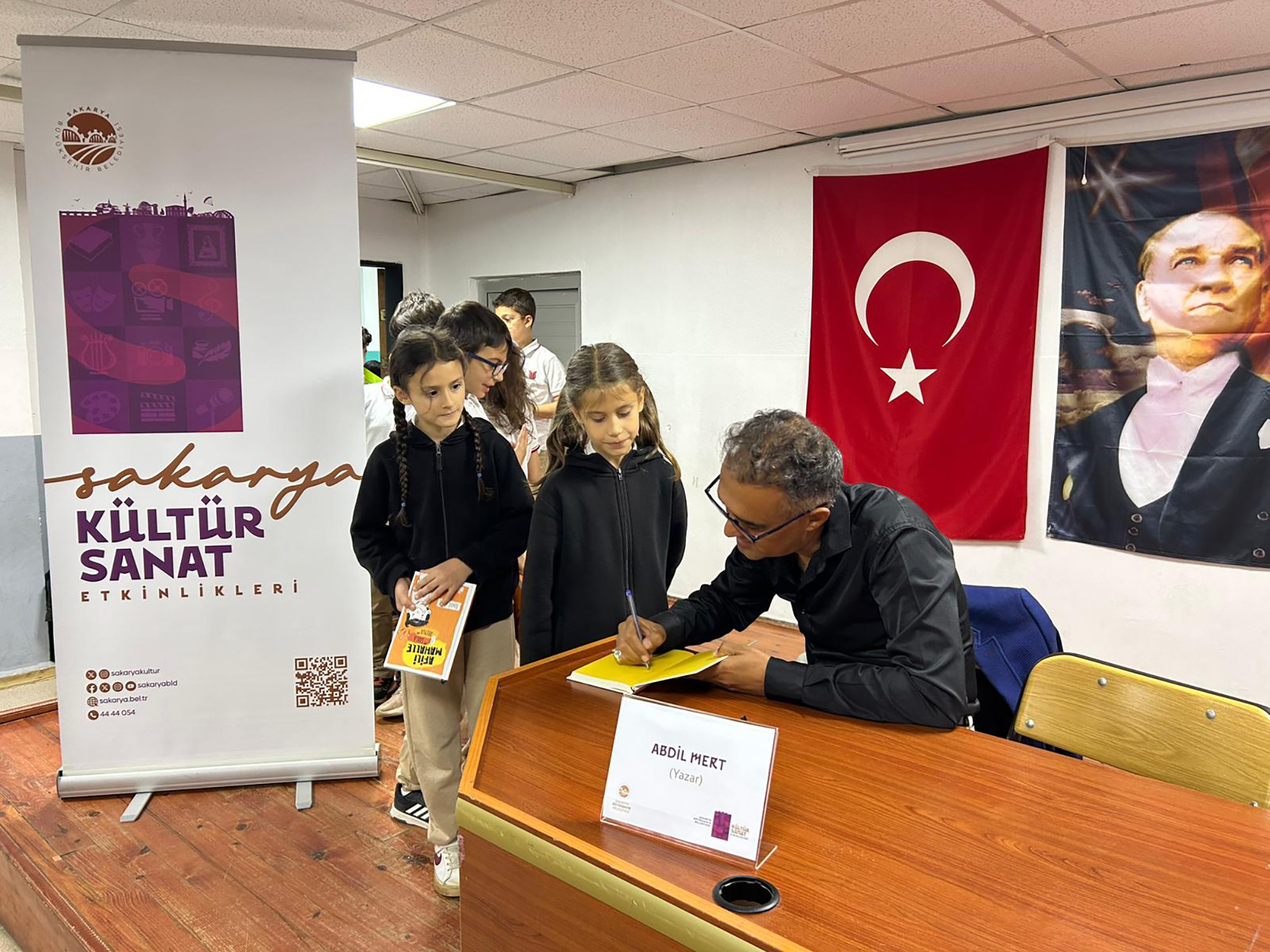 Okul sıralarında edebiyat ve ilham dolu buluşma