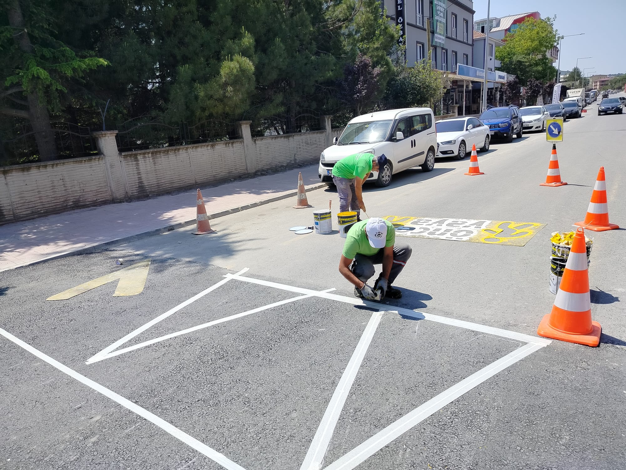 Kaynarca’nın yolları Büyükşehir’in dokunuşuyla daha güvenli ve güzel