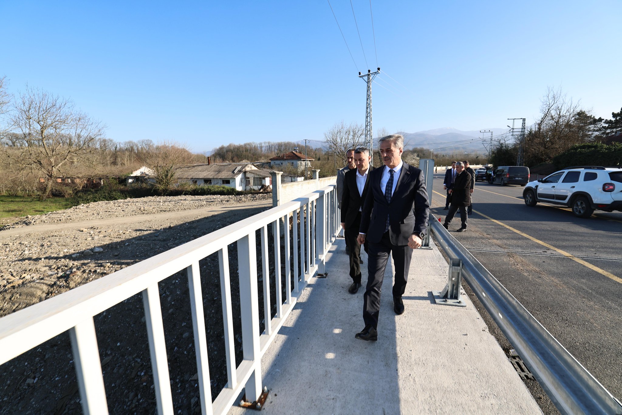 “Şehrimize, hemşehrilerimize sözünü verdiğimiz işleri bir bir tamamlıyoruz”