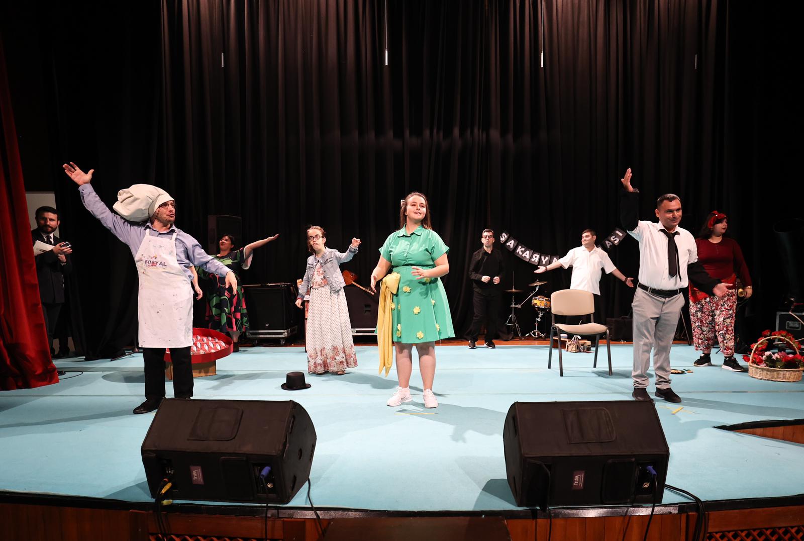 “Bugün sevgi ve dayanışmayı hatırlama, engelleri birlikte aşma günüdür”