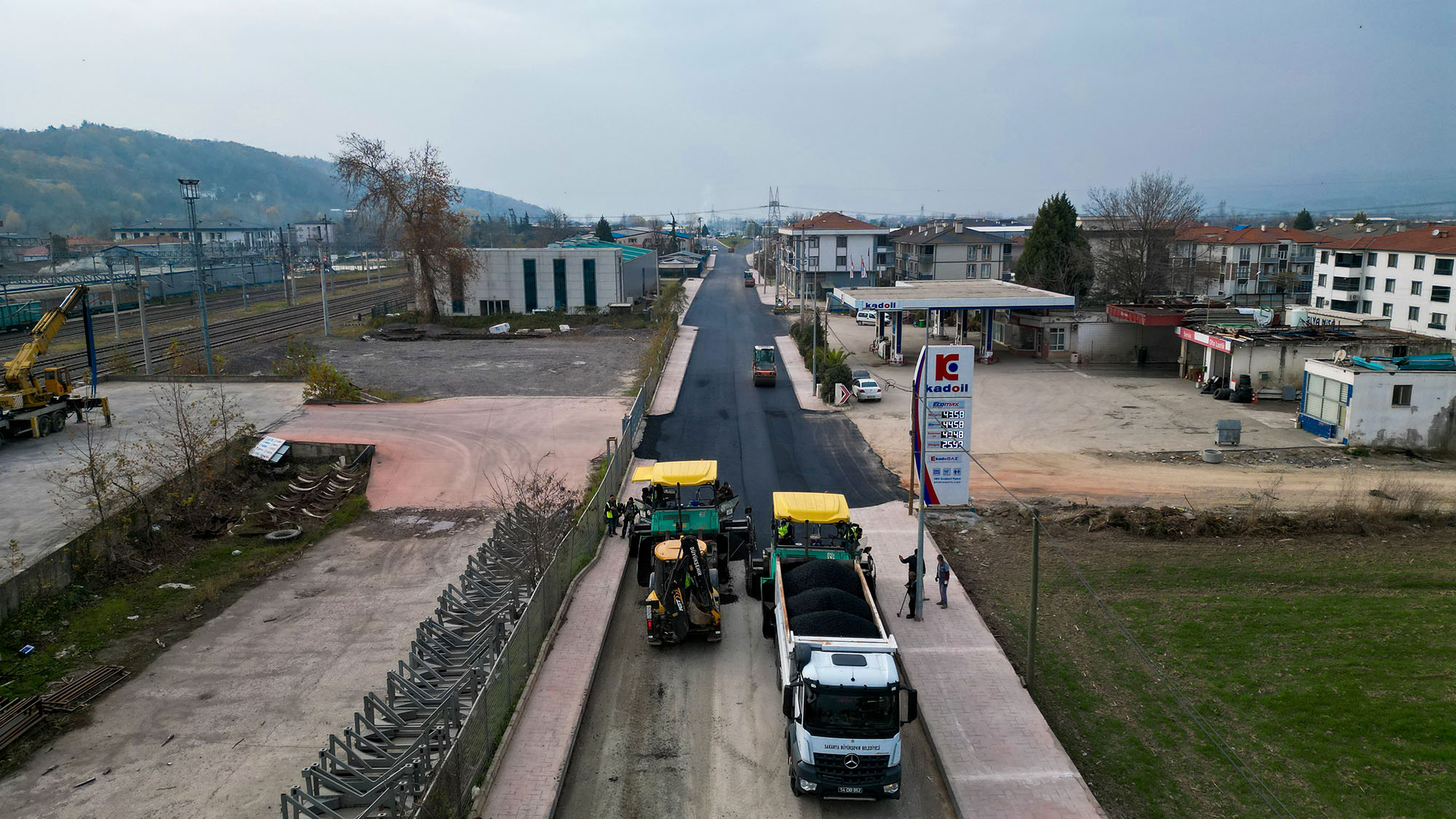 Sakaryalıları YHT İstasyonu’na taşıyan o cadde tüm detaylarıyla sil baştan