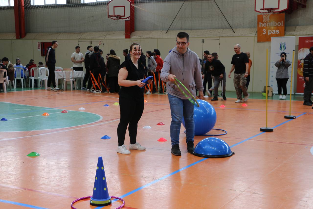 Özel çocukların özel günü doyasıya eğlenceyle geçti