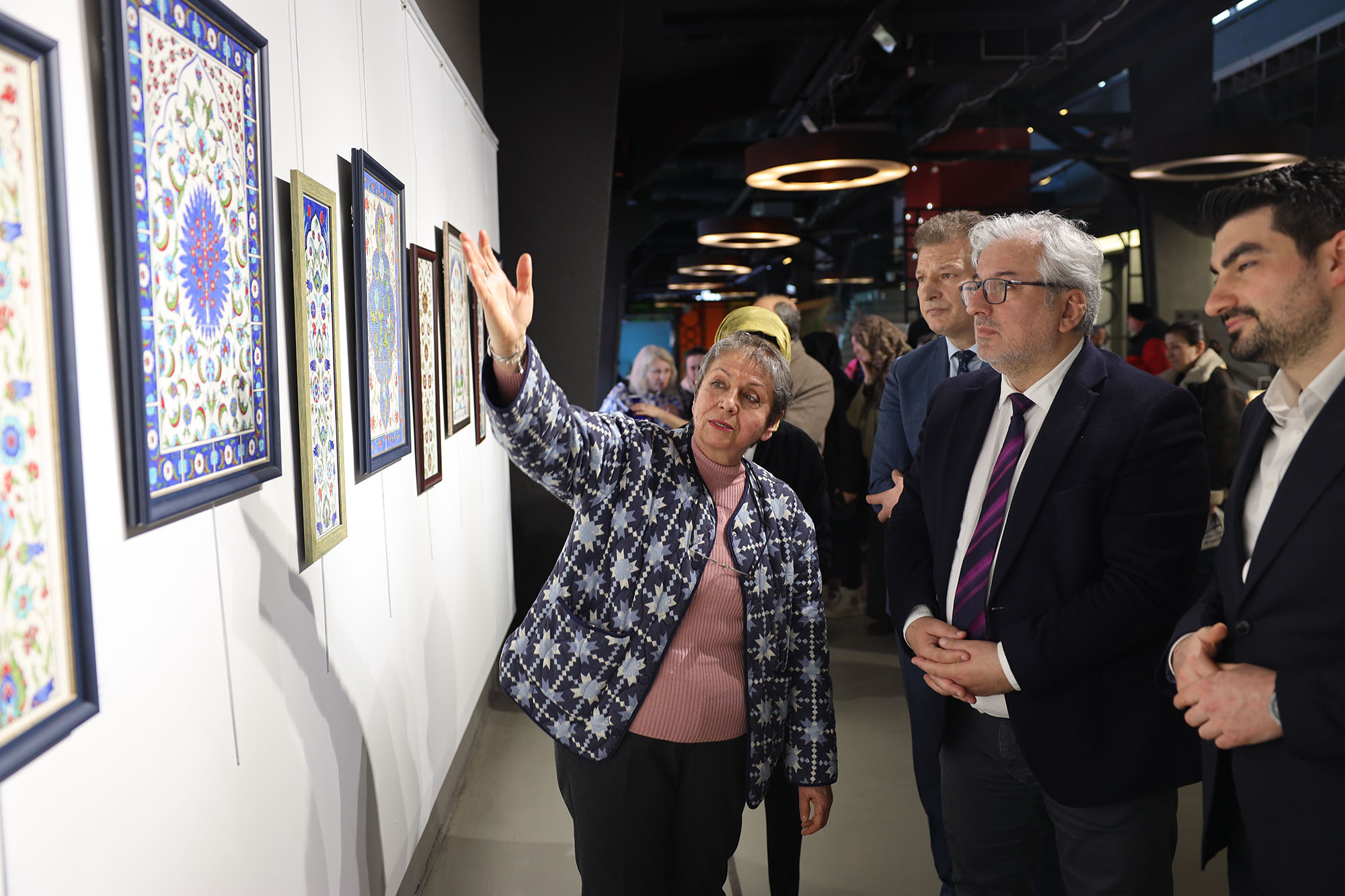 Genç sanatçıların hazırladığı “Topraktan Geleneğe Çini” sergisi OSM’de açıldı