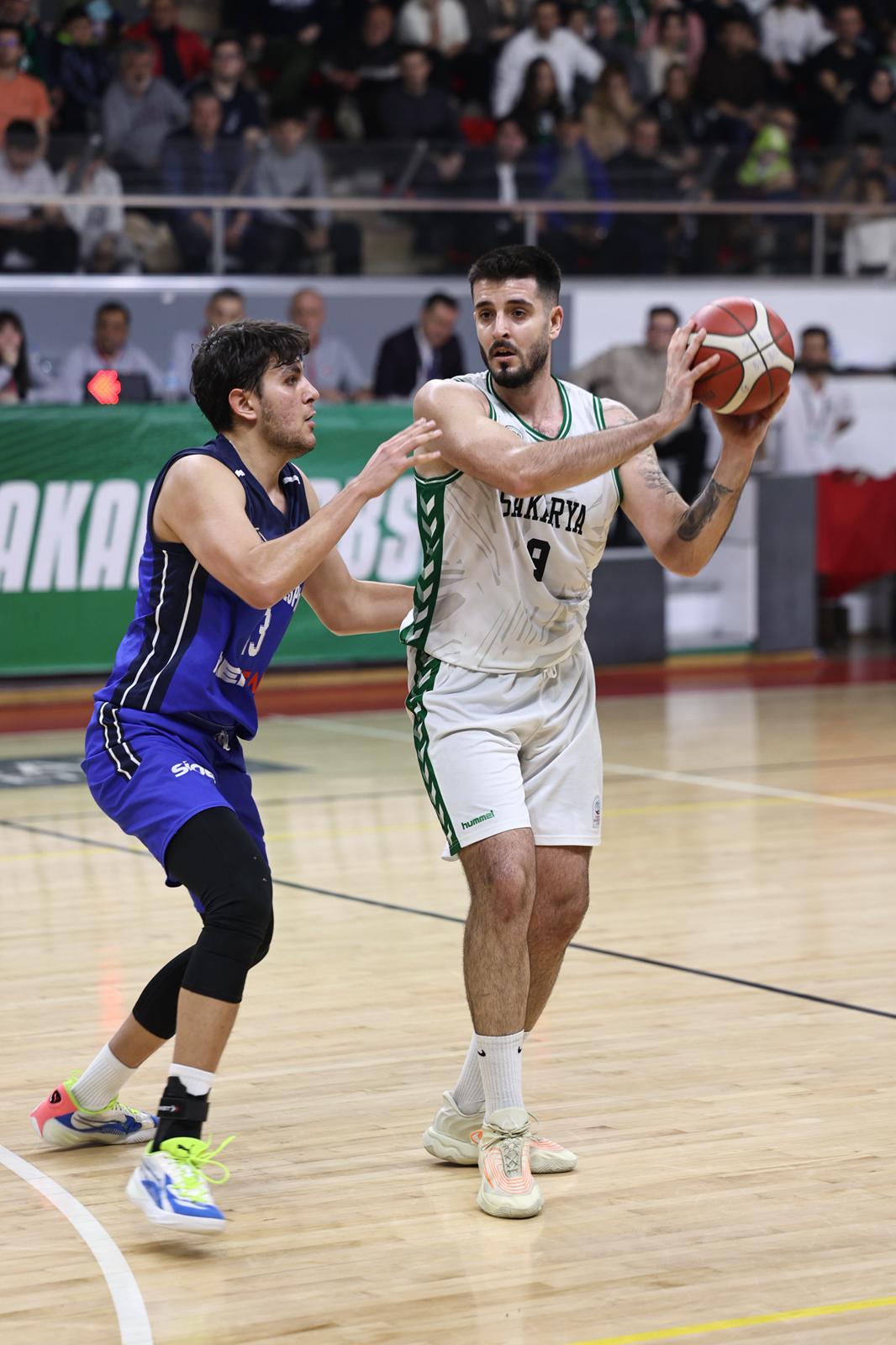 Büyükşehir taraftarı önünde Kütahya’ı farklı geçti: 80-51