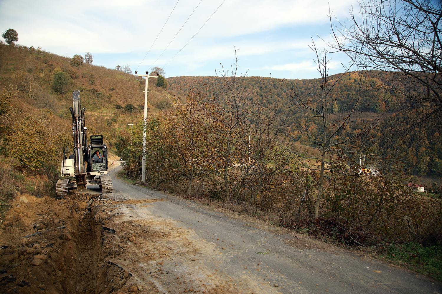 Hendek’in iki mahallesi kaynak suyu içecek