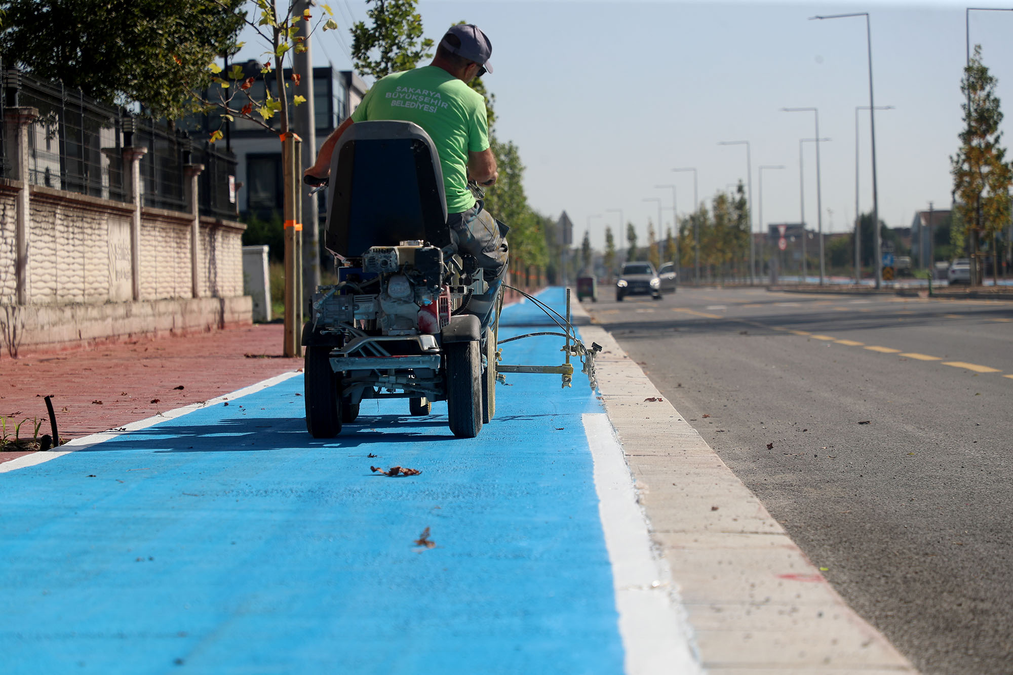 Yeni arterde bisiklet yolu da tamamlandı