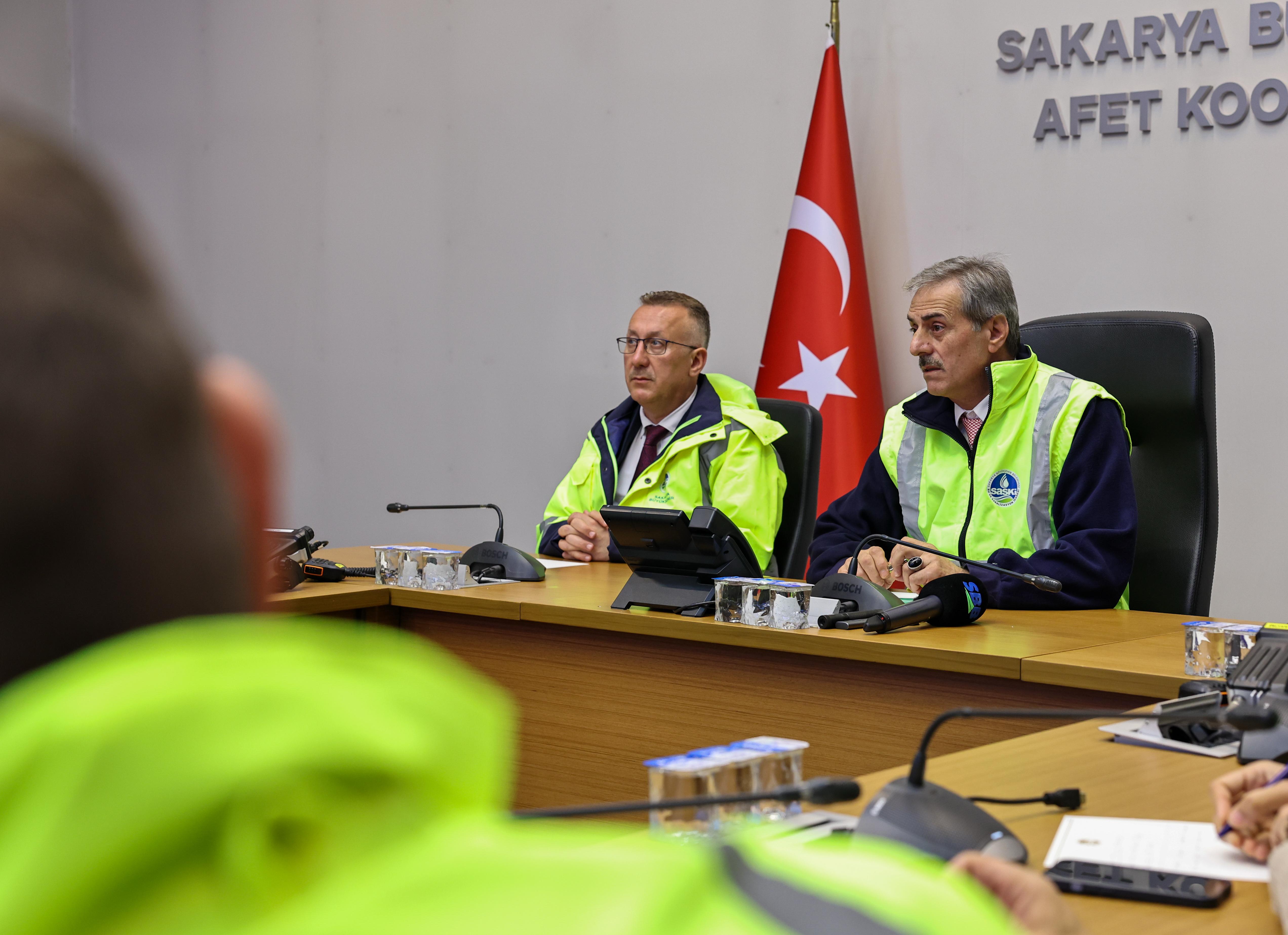 “İlk bilgilere göre olumsuzluk yok, tüm birimlerimizle sahadayız”