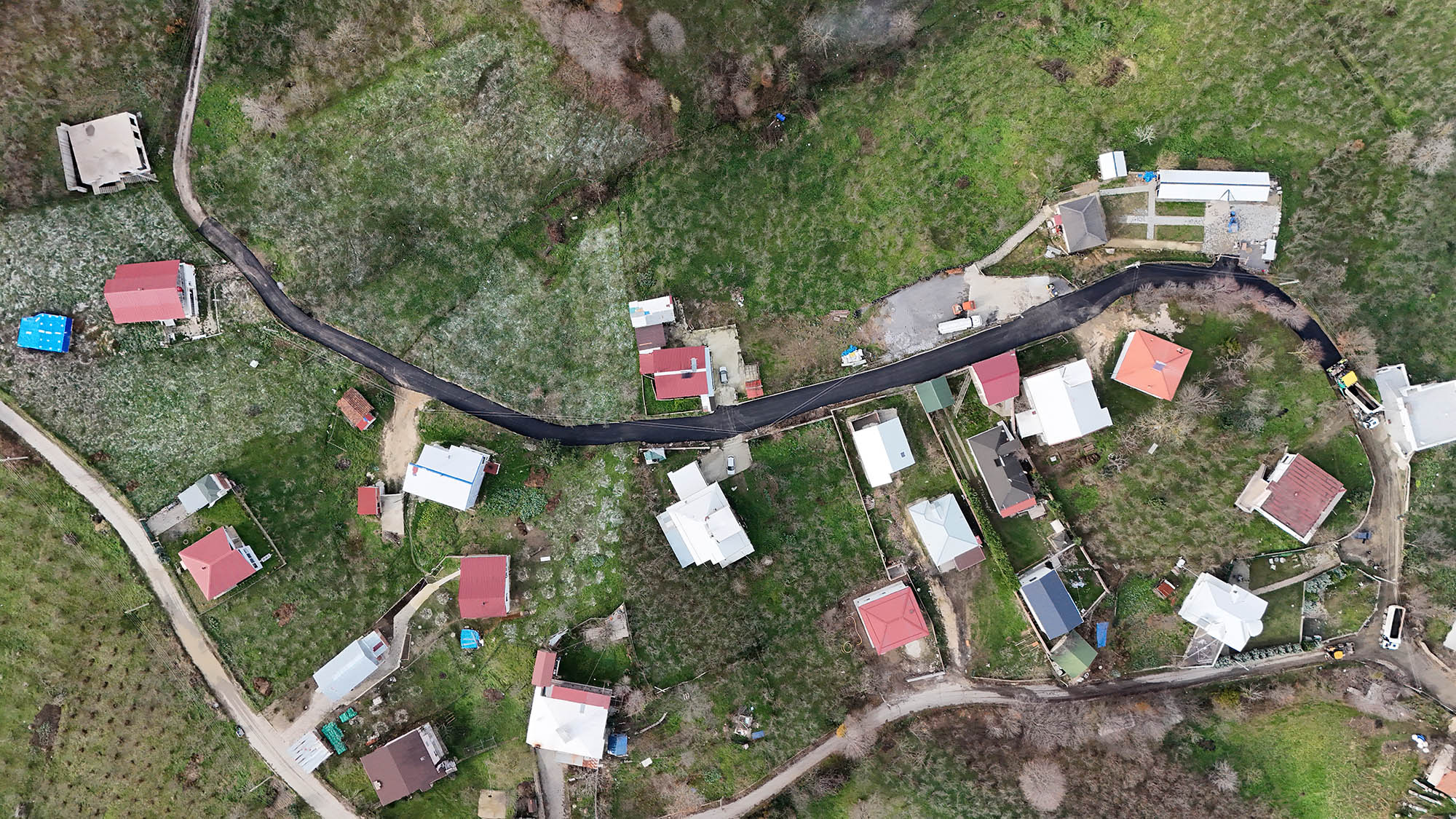 Büyükşehir’den Erenler’de 6 kilometrelik asfalt mesaisi