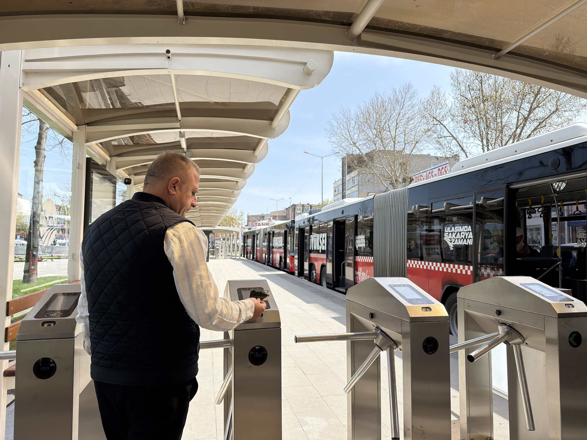 Sakarya’da metrobüsle 1 yıl: Rekor üstüne rekor kırdı….