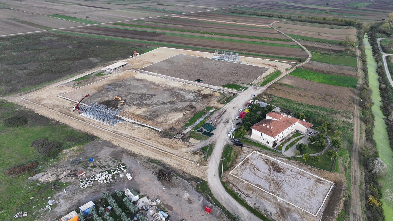 “Sakarya’nın her köşesinde gençlerimiz için spor tesisleri kazandırıyoruz”