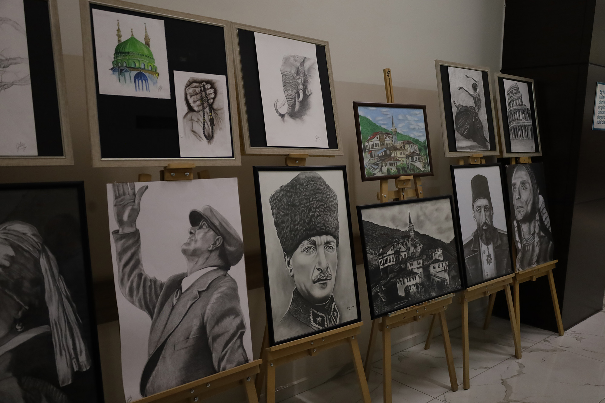 SAMEK kursiyerlerinden Geyve’de sanat şöleni: 350’yi aşkın eser sanatseverlerin beğenisine sunuldu