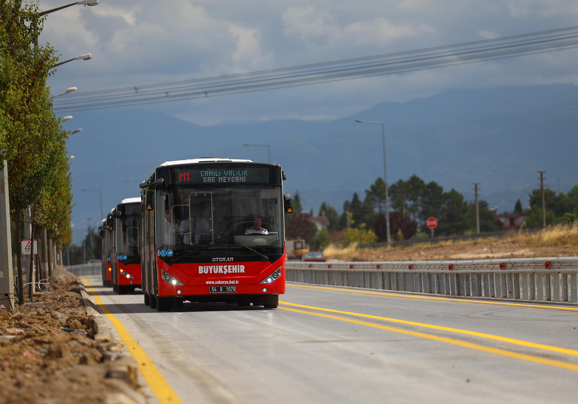 Metrobüsler Yusuf Alemdar’ın söz verdiği tarihte Sakarya yollarında