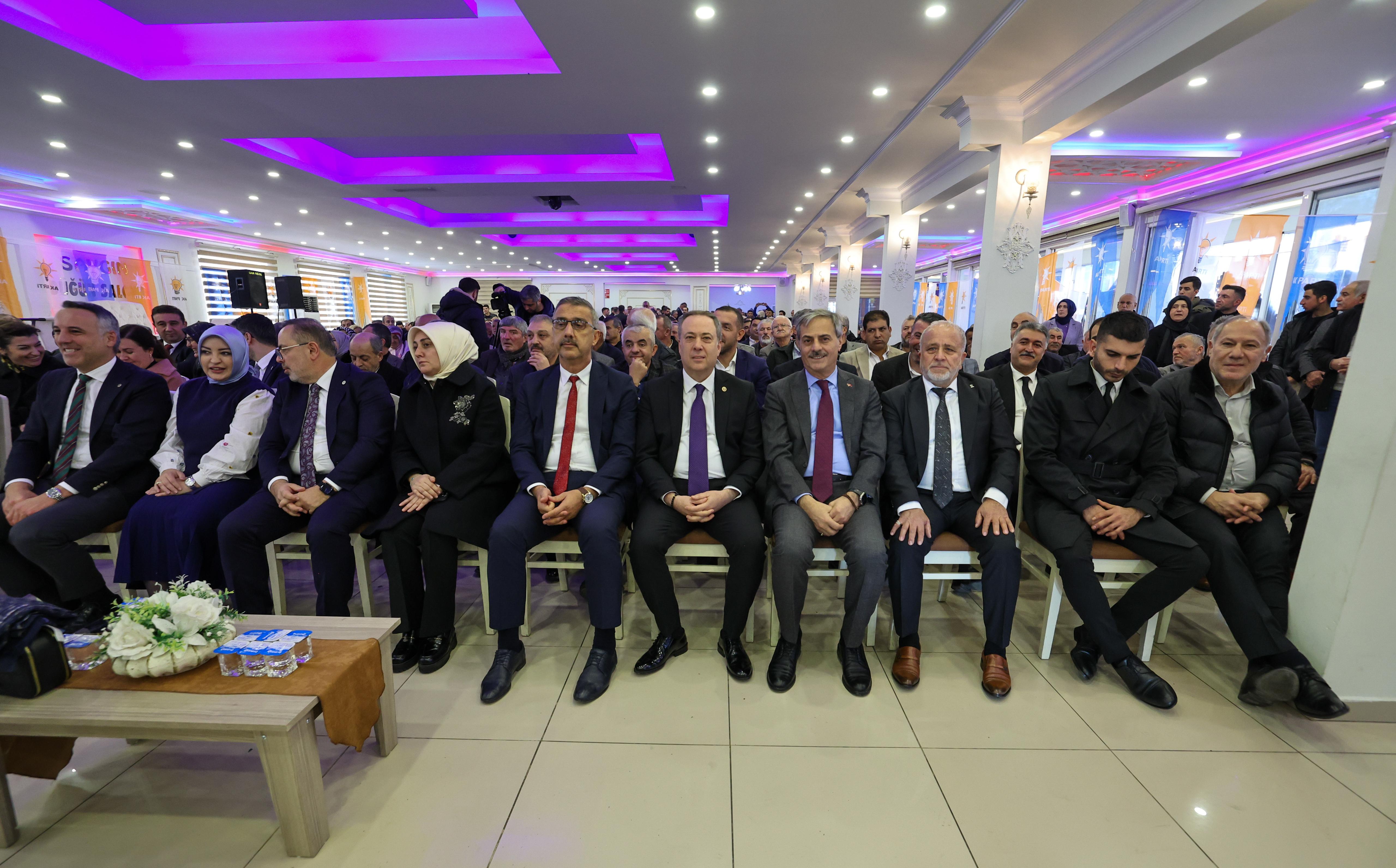 “Her alanda güçlü bir Sakarya için hızla çalışmalarımızı sürdürüyoruz”