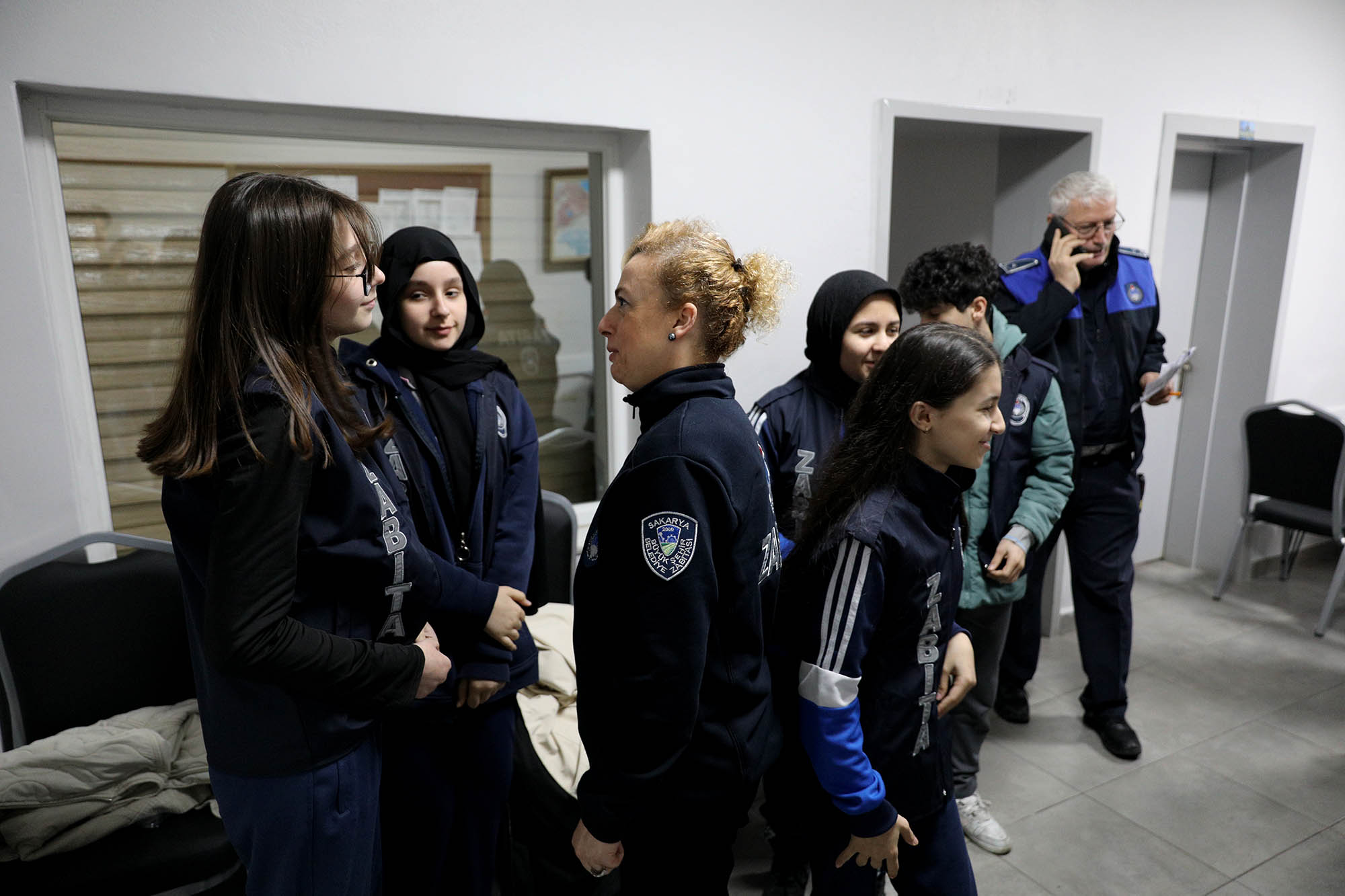 Sakarya’da çocuk zabıtalar sahaya indi: Tek tek kontrol edip uyardılar