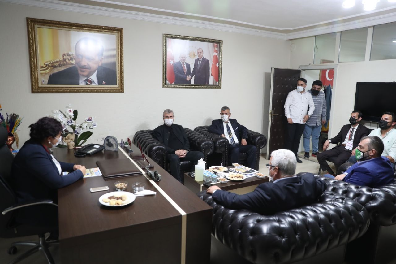 Başkan Yüce Kırşehir’de AK Parti İl teşkilatını ziyaret etti