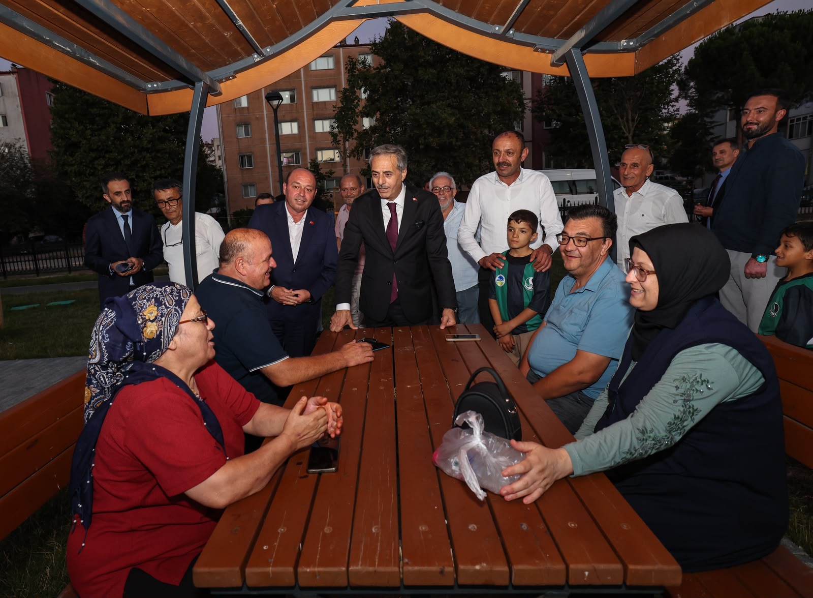 Yusuf Alemdar Ferizli’yi adım adım gezdi: “Gölkent’te ulaşımı güçlendirdik, Atatürk Parkı’yla ilçeye nefes olduk”