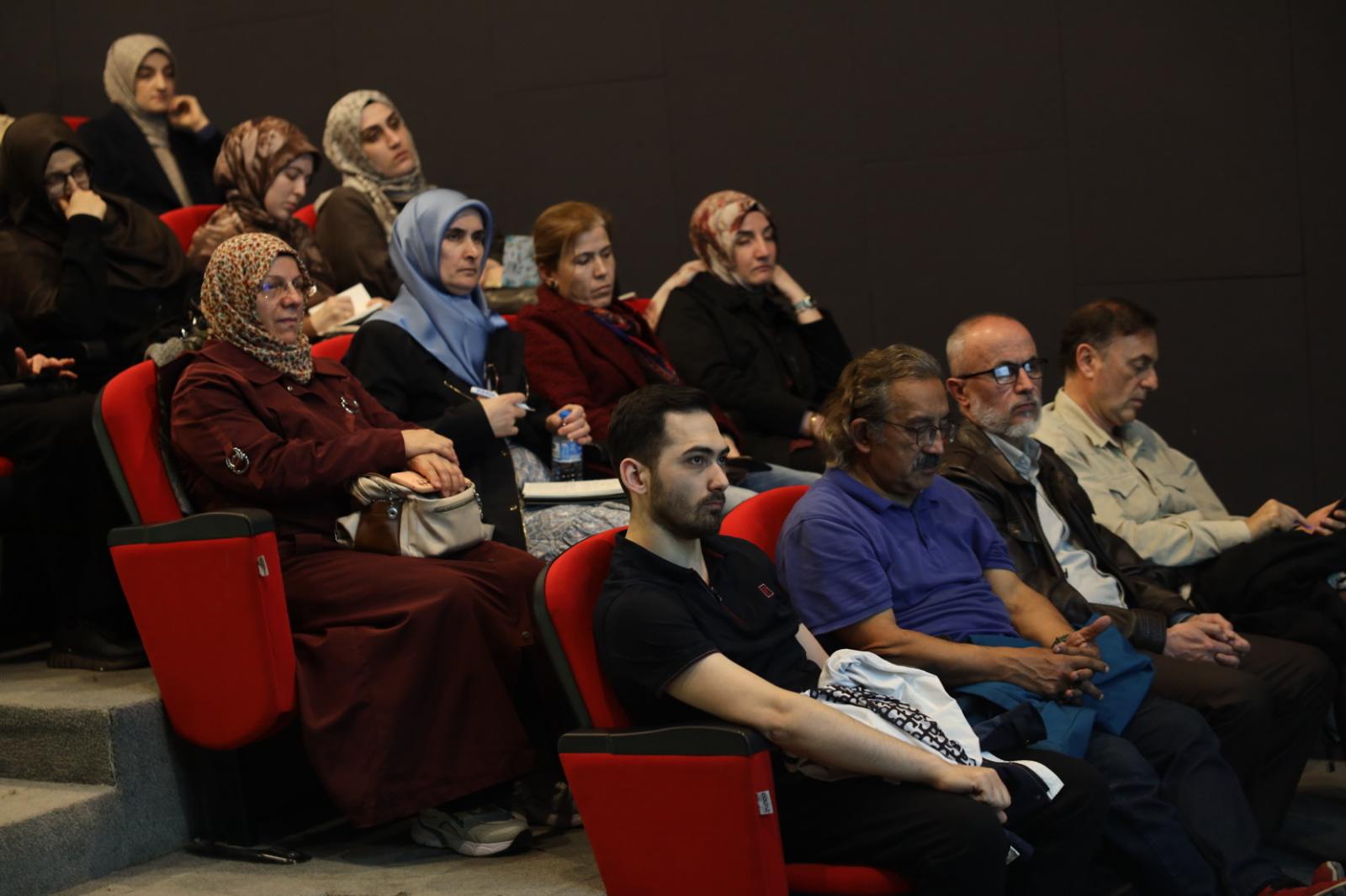 Akademi’de ilk ders Mesnevi: “Kendini bilmenin rehberi”