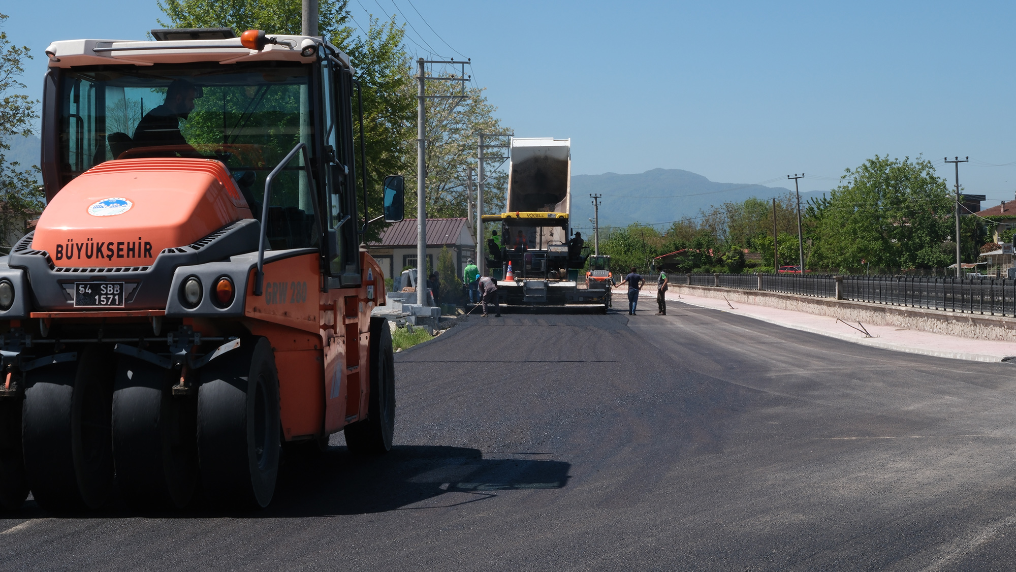 Akyazı’da duble yol ve rekreasyon projesi tamamlanıyor