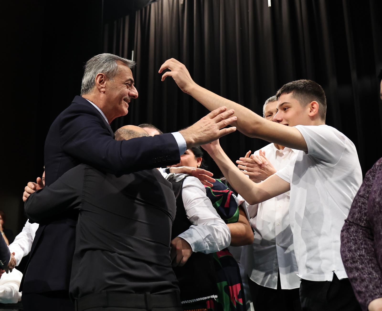 “Bugün sevgi ve dayanışmayı hatırlama, engelleri birlikte aşma günüdür”