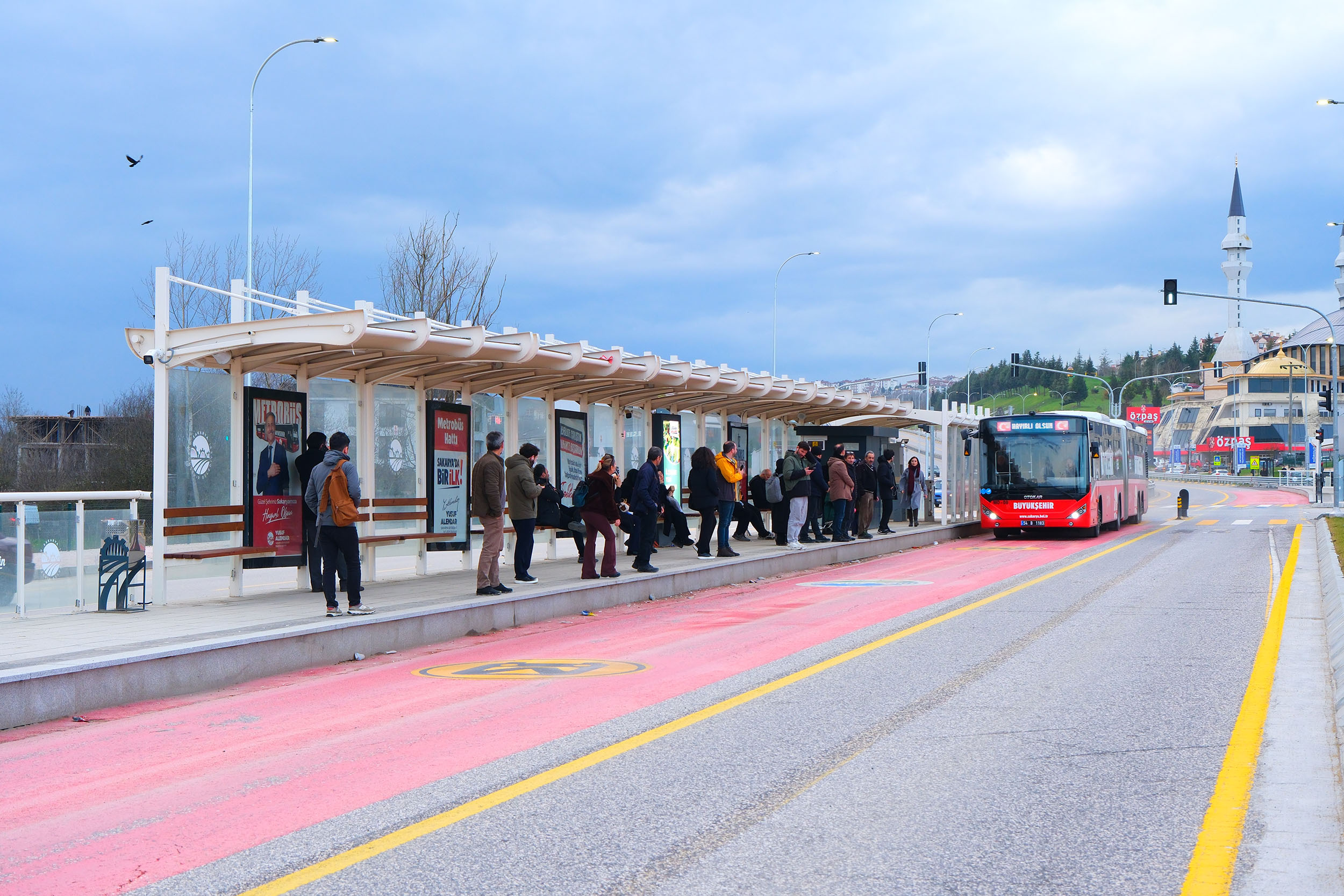 Sakarya’da metrobüsle 1 yıl: Rekor üstüne rekor kırdı….
