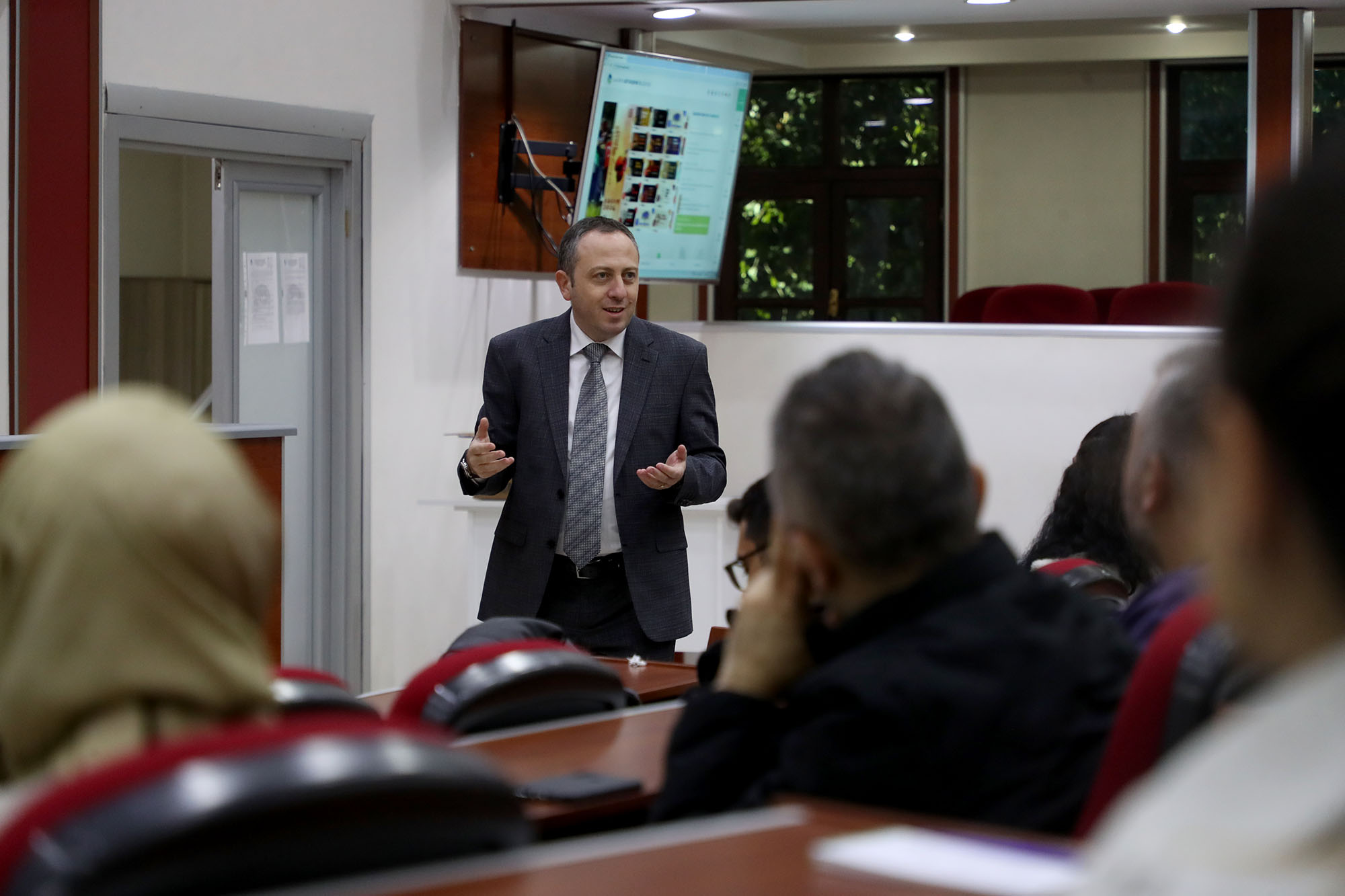 “Kişisel verilerimizi koruyabilmek için ‘yapay zekayı’ tanımalıyız”