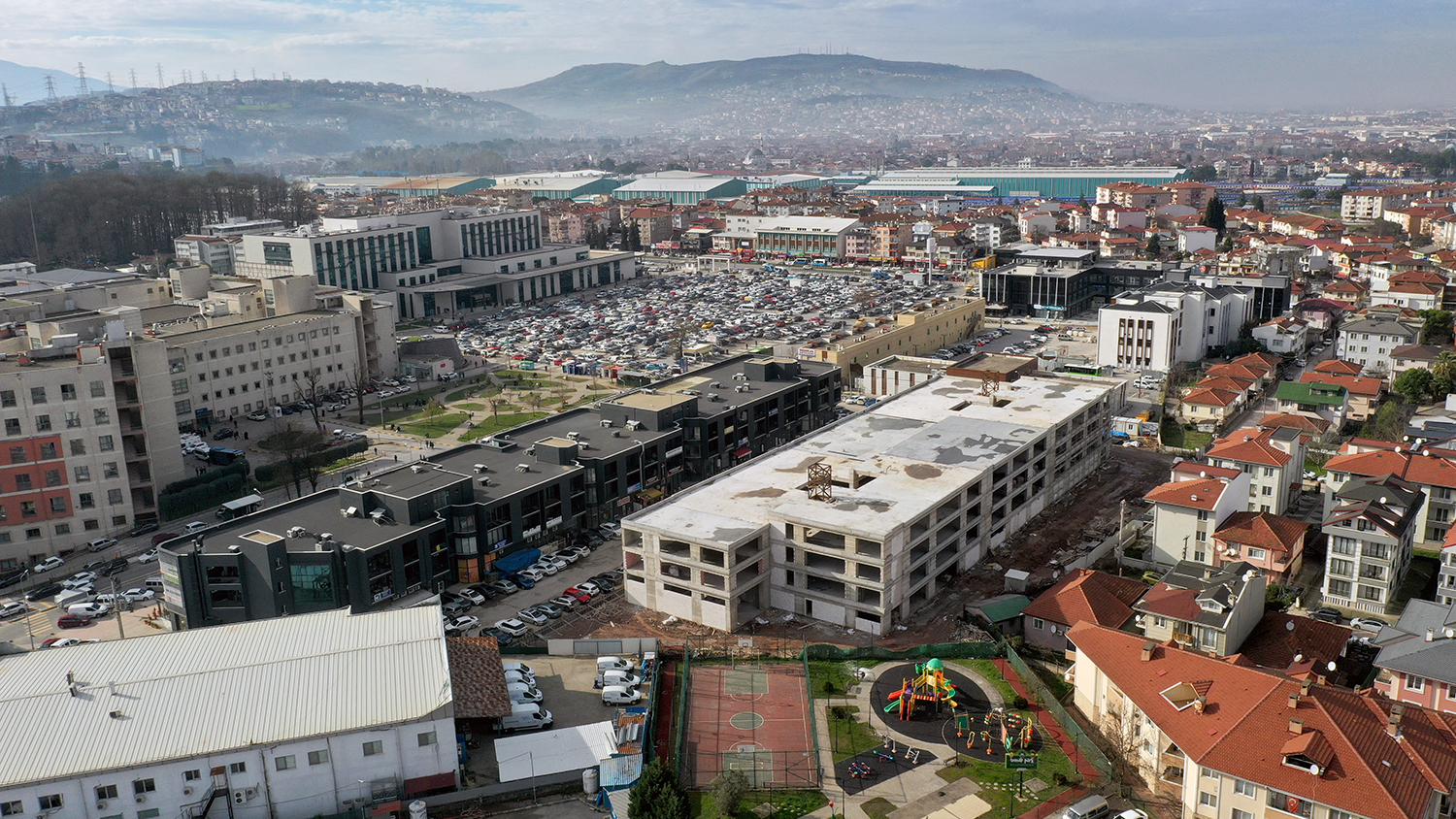 Büyükşehir Sağlık Kampüsü’ne 530 araçlık otopark kazandırıyor: İşte projenin son durumu