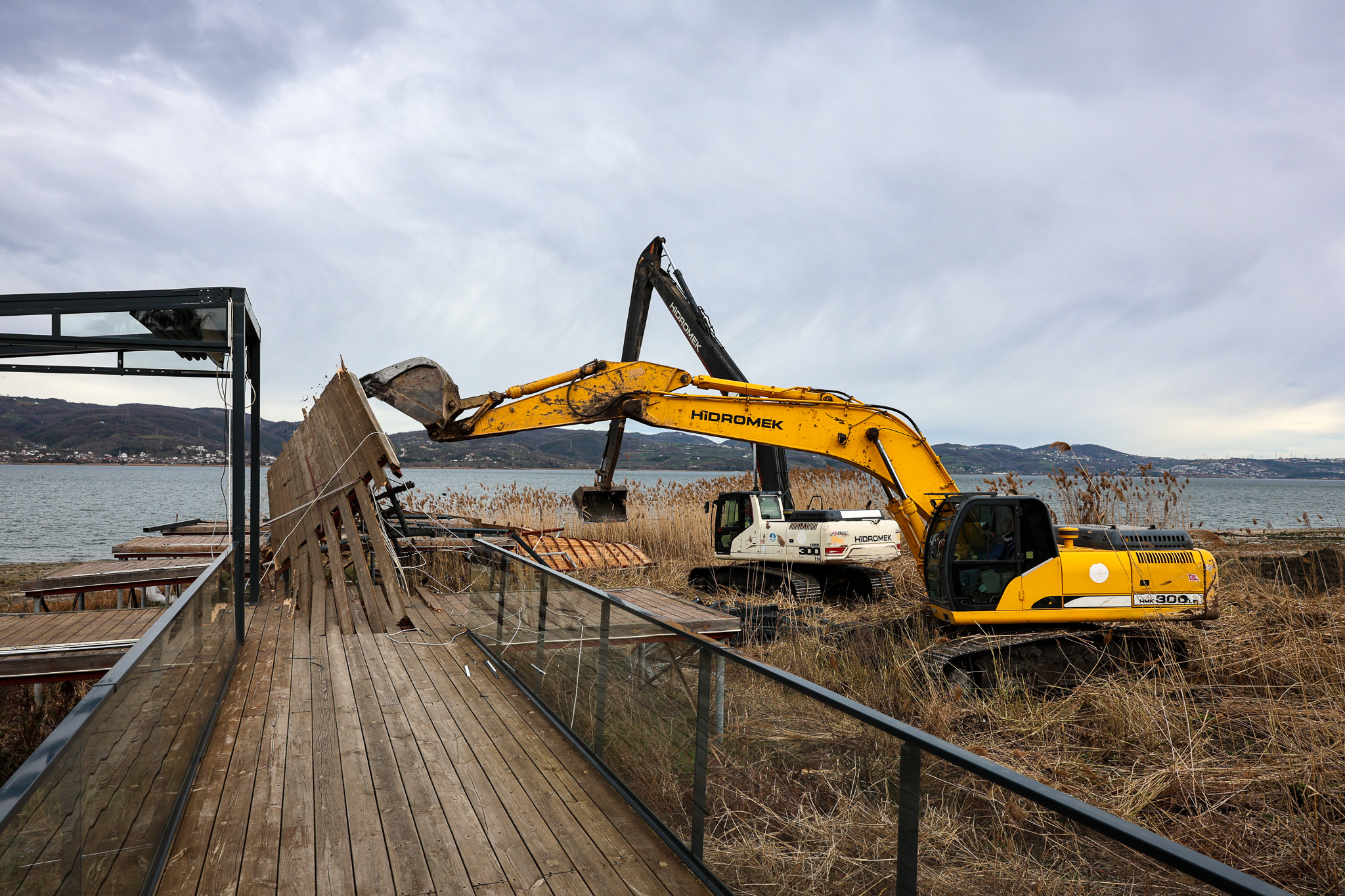 SASKİ paylaştı: “6 kilometrelik hatta kaçak iskele ve yapılar kaldırıldı”