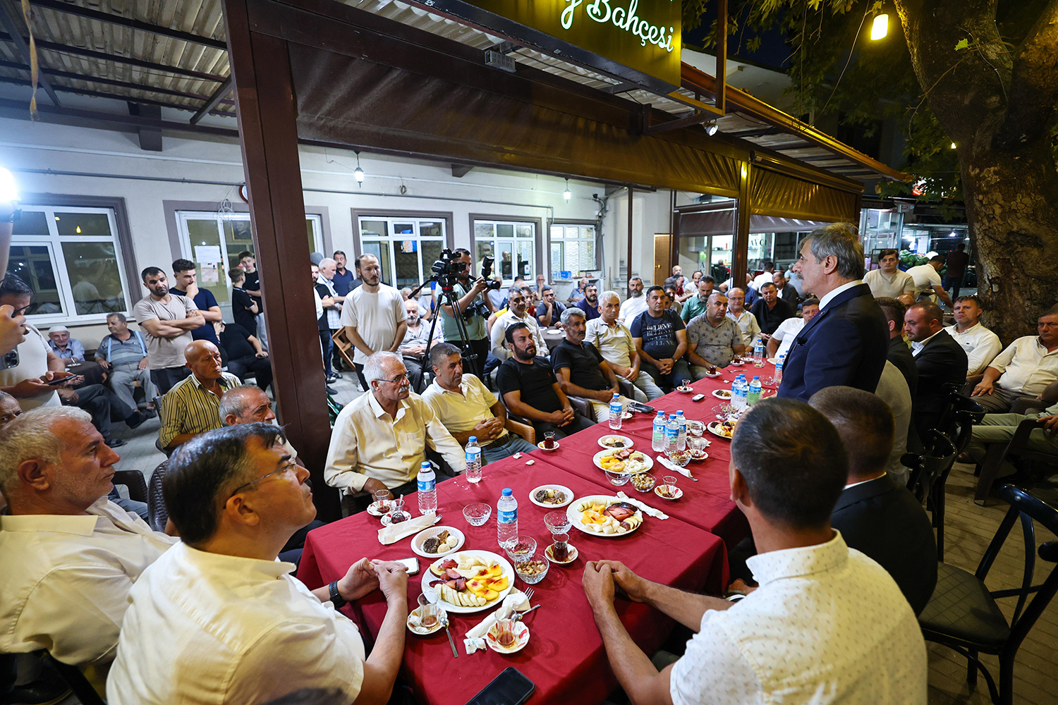 “İnsan merkezli, hizmet odaklı belediyecilik anlayışıyla şehrimizin tamamı için çalışıyoruz”