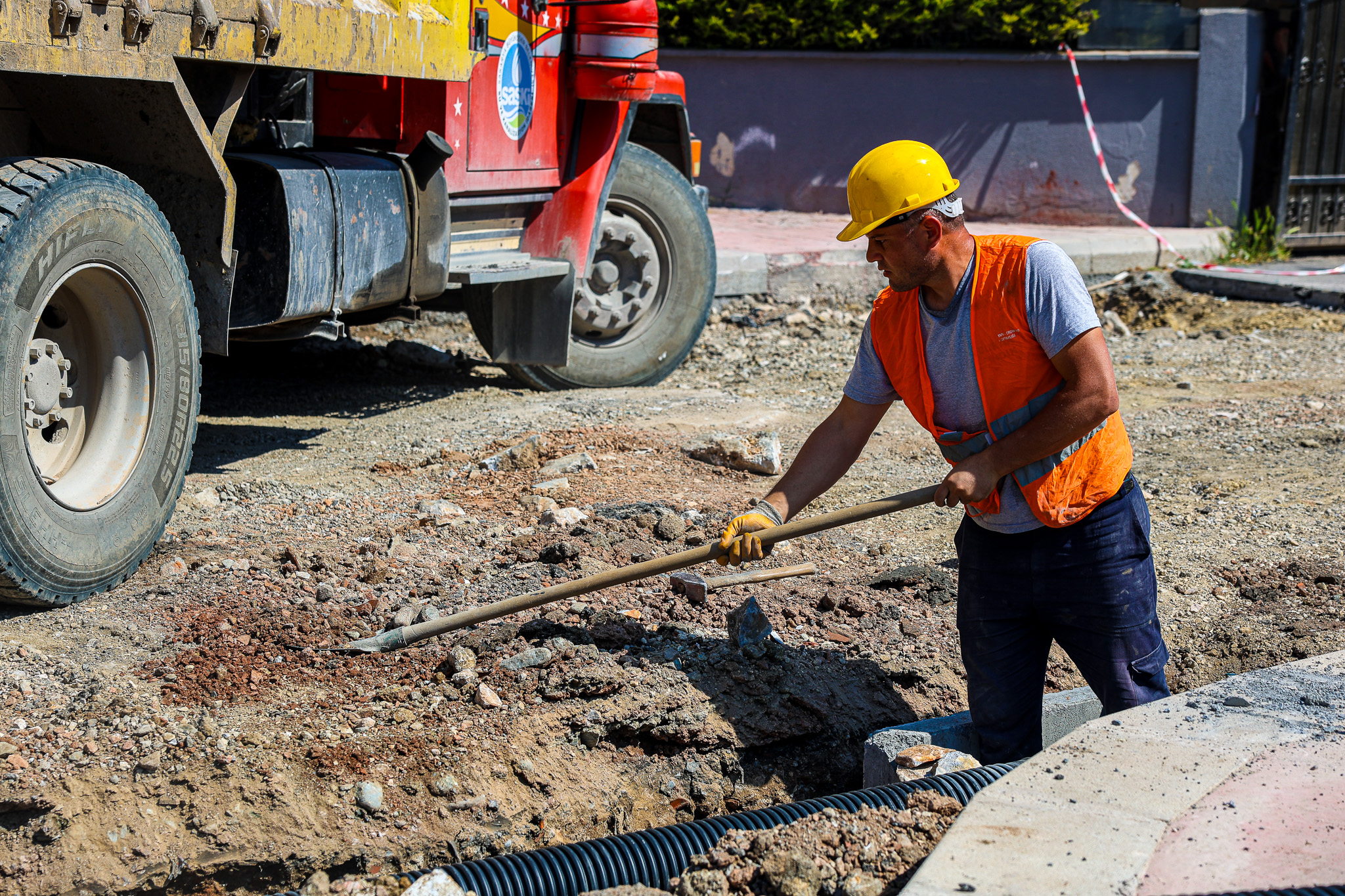 Şehit Mehmet Karabaşoğlu Caddesi’nin alt yapısı tamamlandı