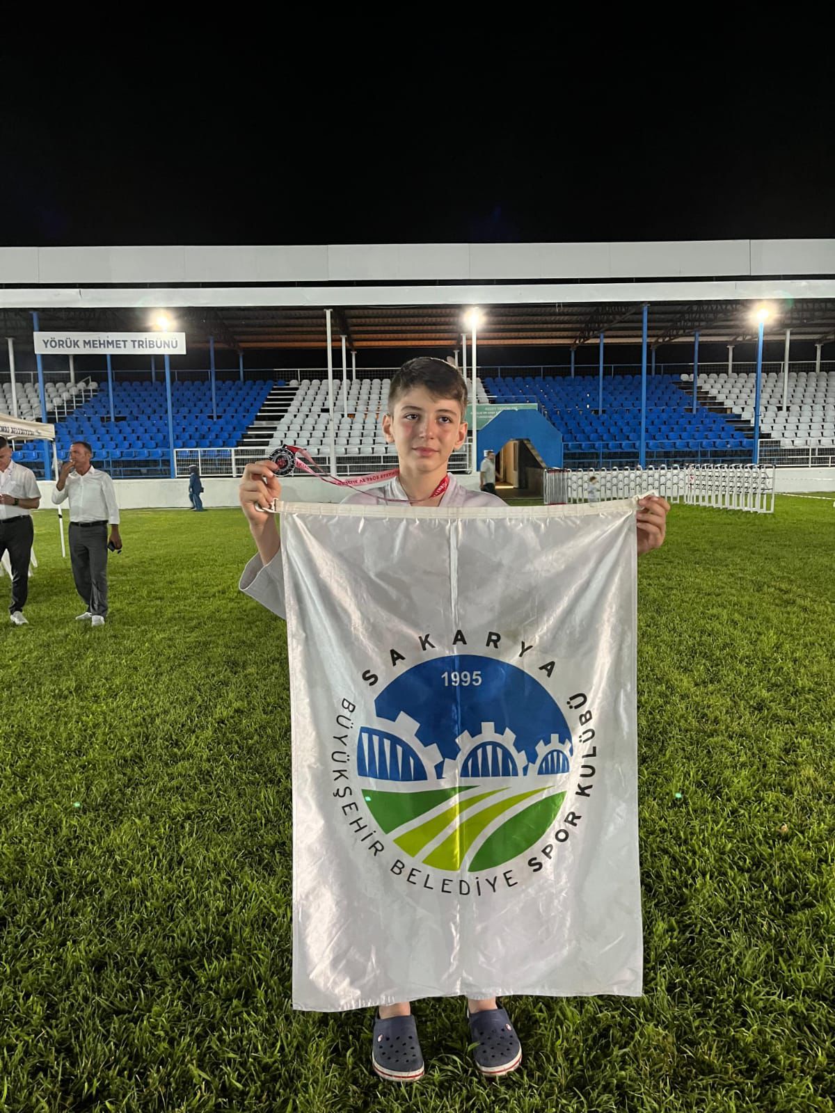 Büyükşehir sporcuları başarılarına yenilerini ekledi