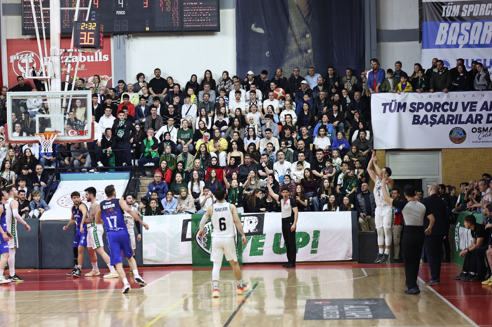 Büyükşehir basketbol yarı final serisine galibiyetle başladı