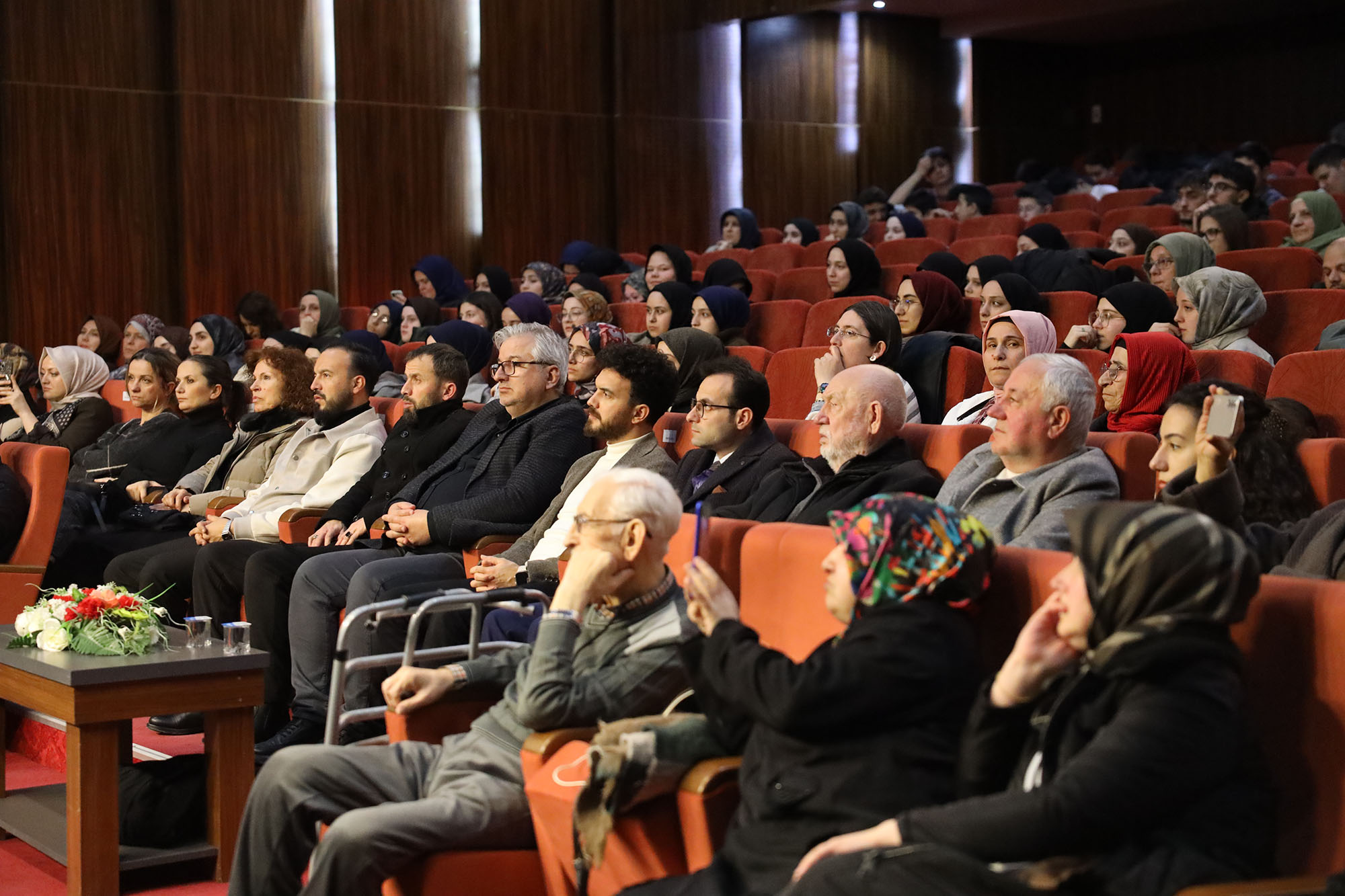 Ayasofya geleneğinden gelen ilahi nağmeler Sakaryalılarla buluştu