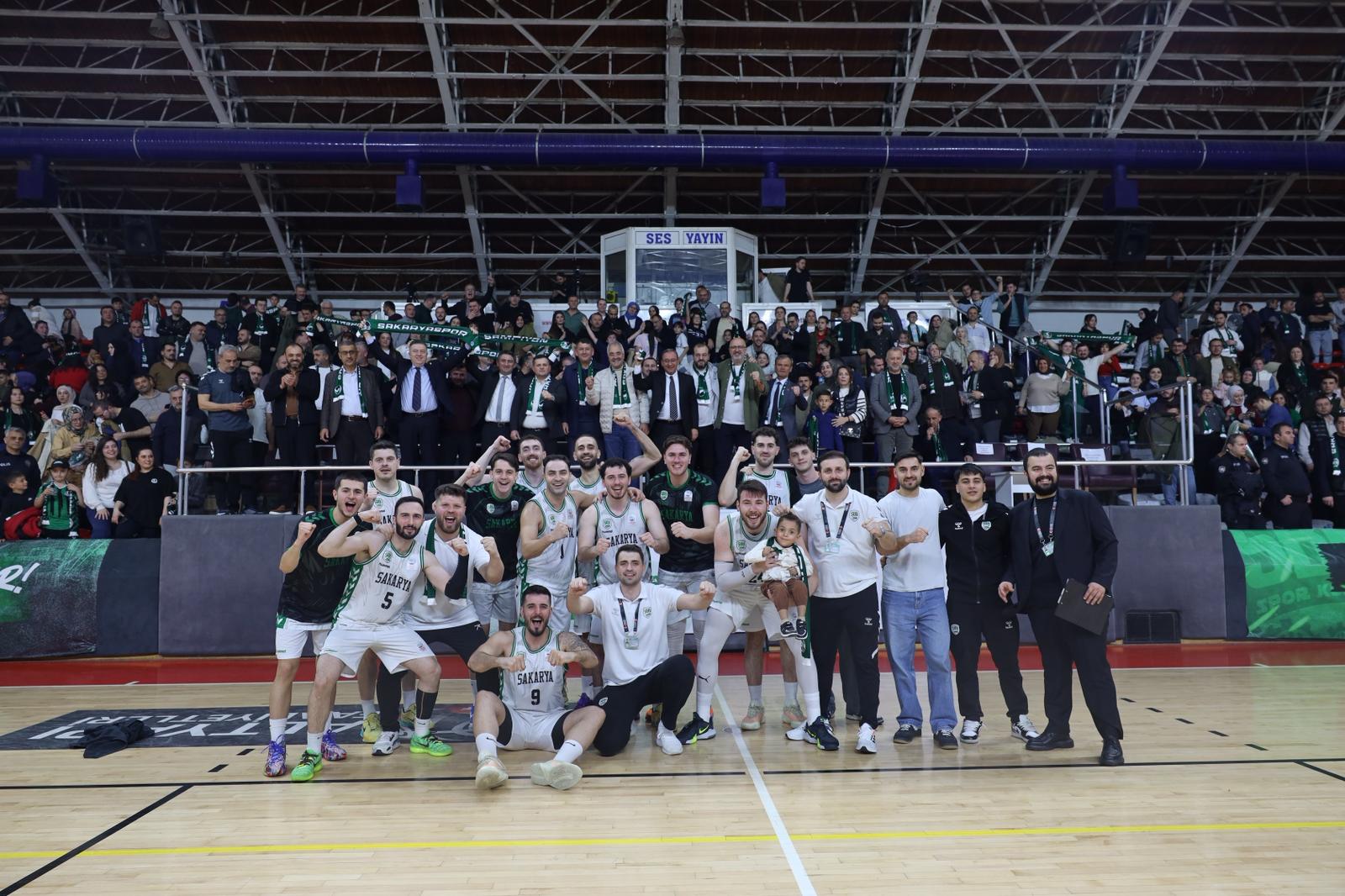 Büyükşehir Play-Off’a galibiyetle başladı: 87-81