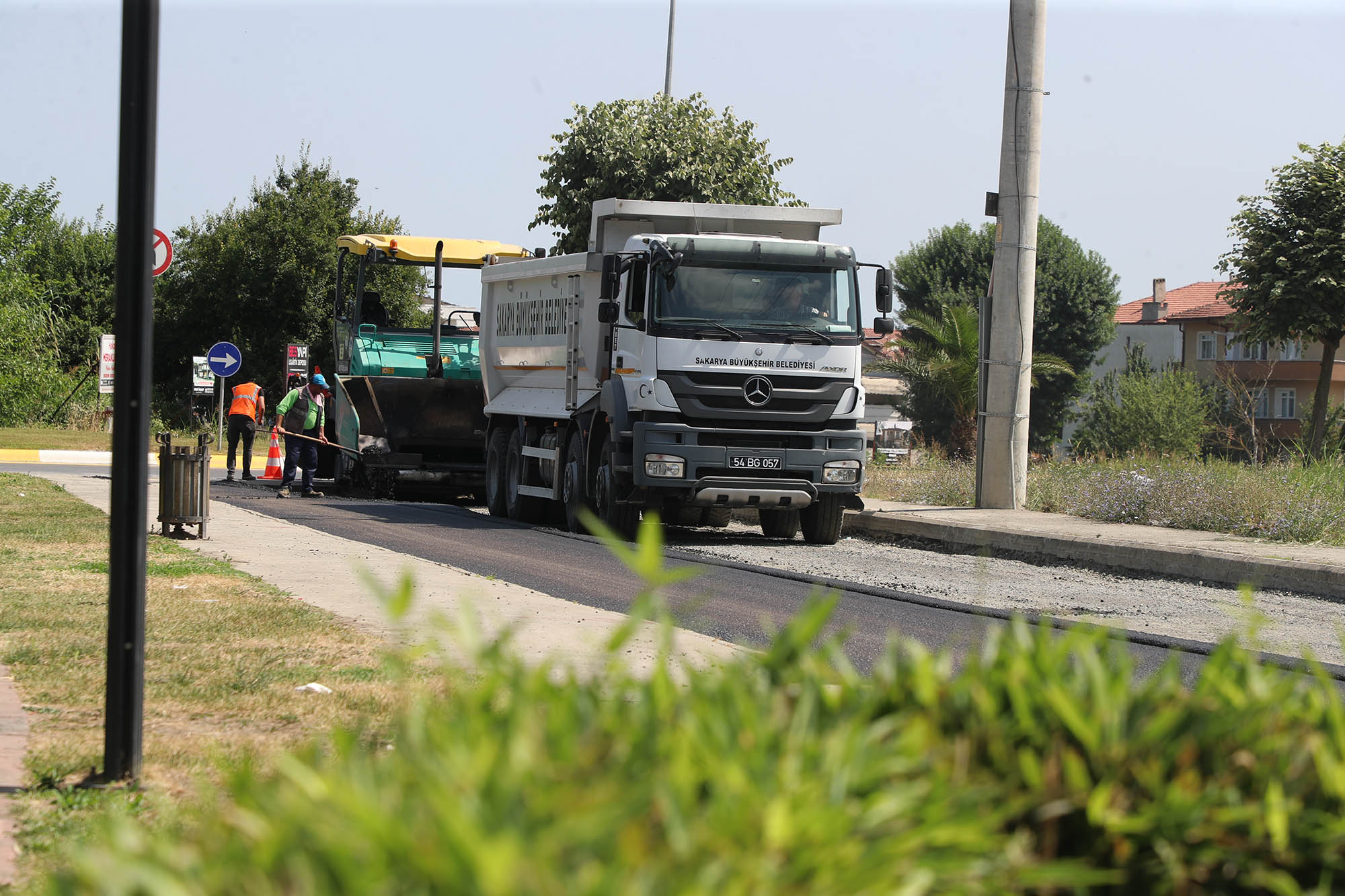 Şehrin en yoğun güzergahlarından biri Büyükşehirle yepyeni bir yüz kazandı