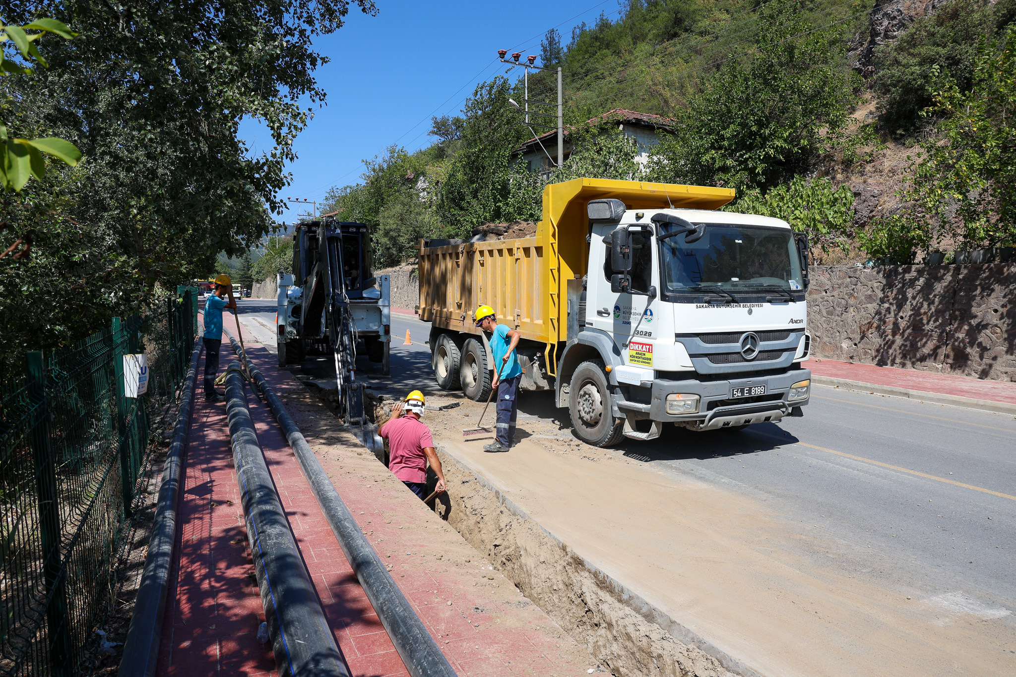 10 kilometrelik altyapı projesi Geyve’nin 6 mahallesine kesintisiz hizmet sunacak
