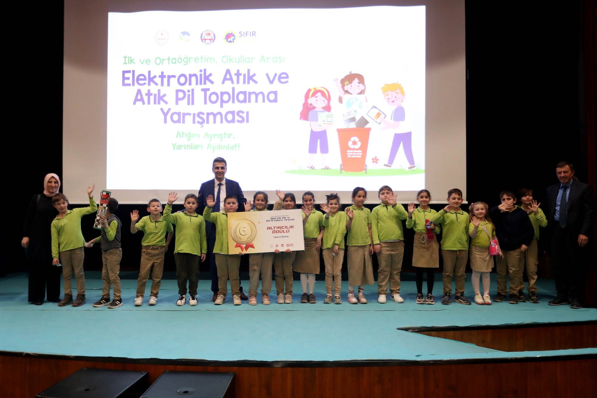 Elektronik Atık ve Atık Pil yarışmasında okullar ödüllerini aldı