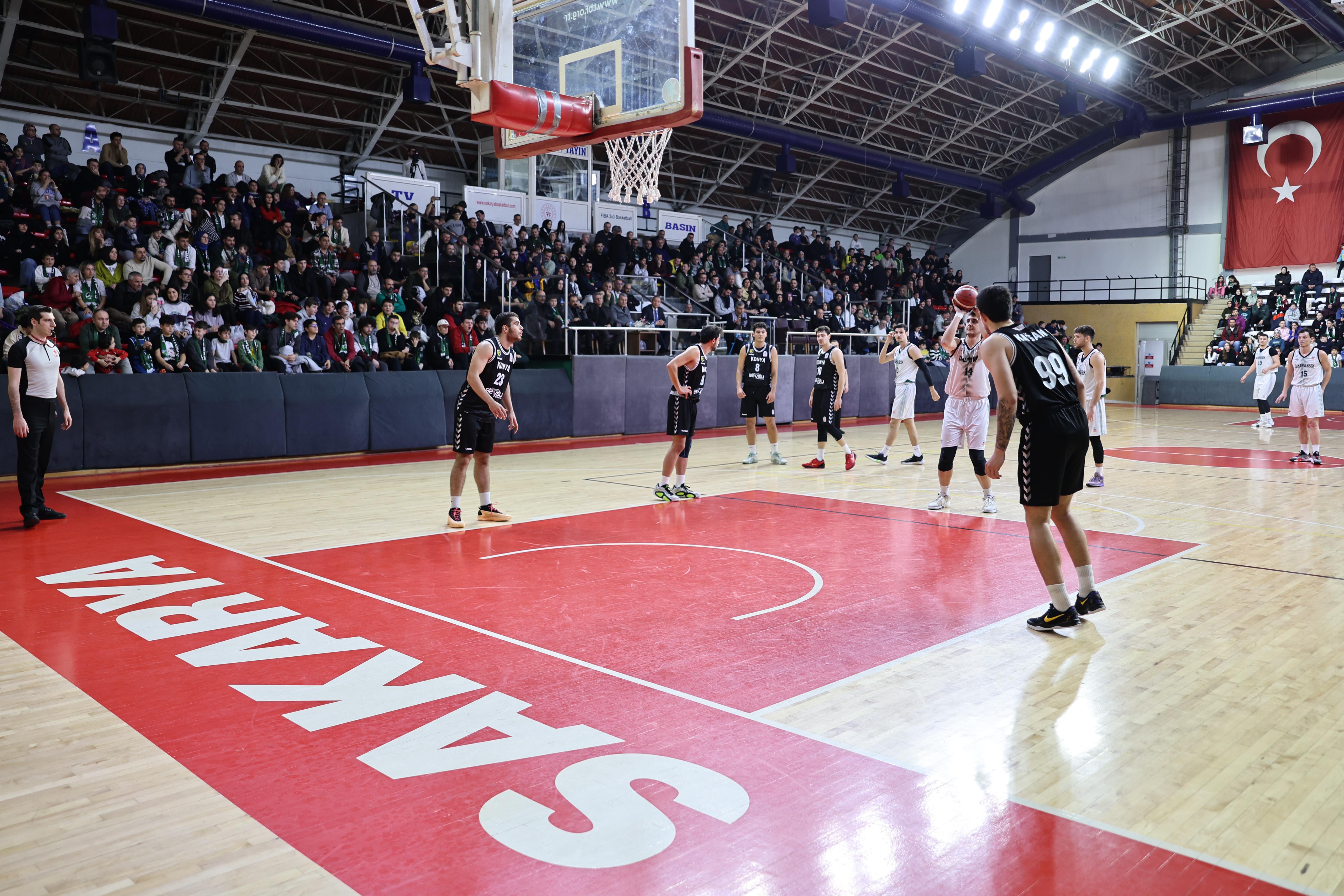 Büyükşehir basketbol galibiyetlere devam ediyor: 78-56