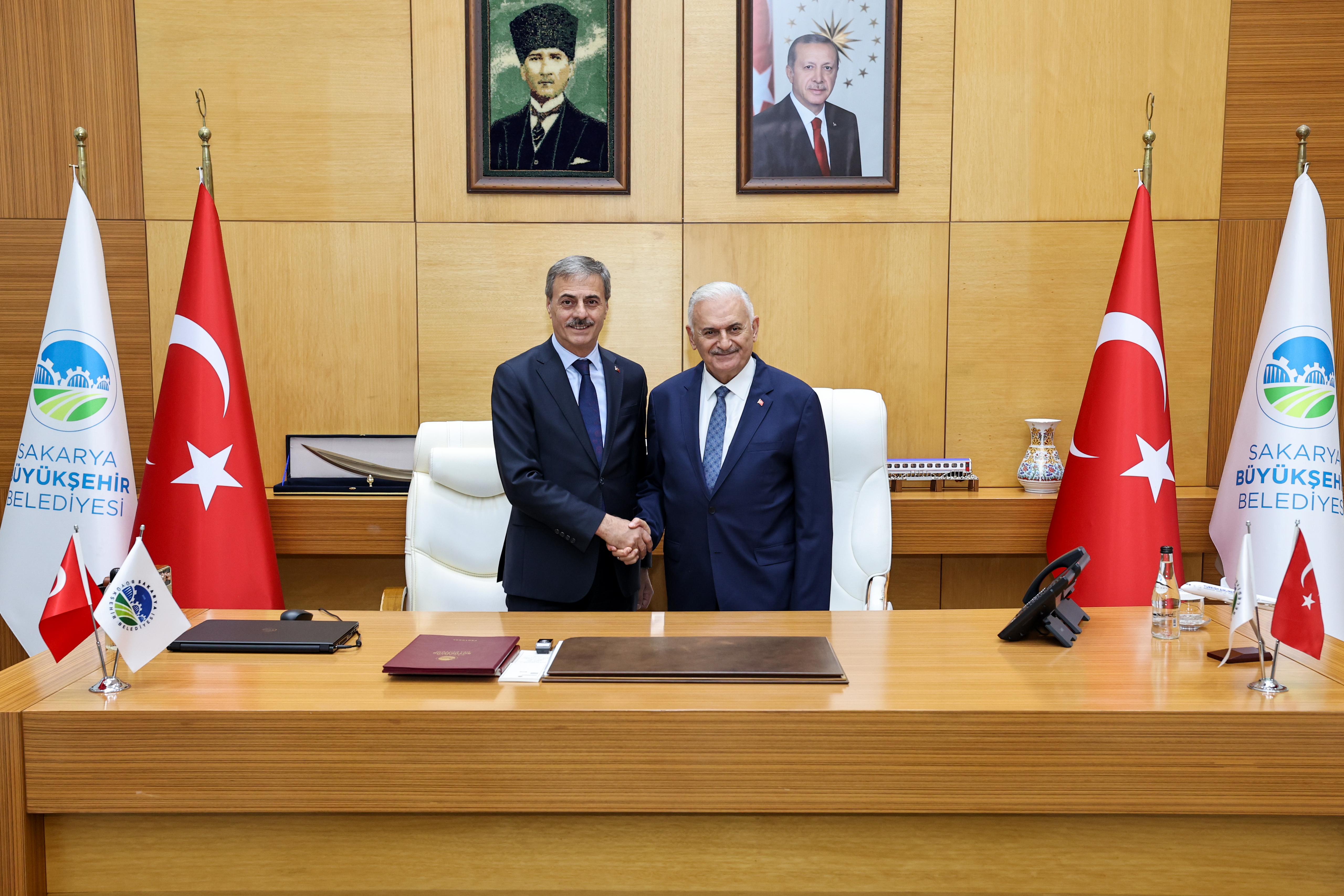 Binali Yıldırım Büyükşehir'de: “Sakarya Türkiye Yüzyılı'nın parlak şehri olacak”