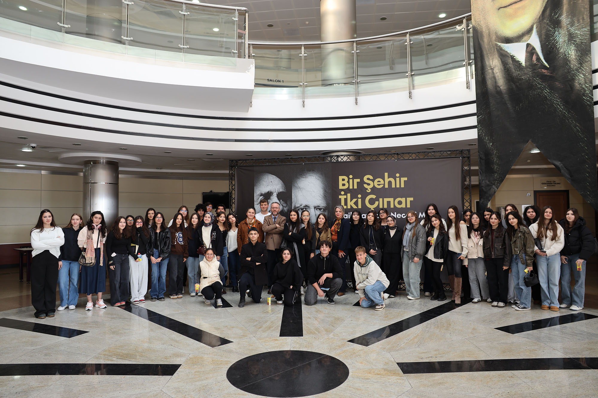 ‘Bir Şehir İki Çınar’ sempozyumunun ilk oturumu Faik Baysal oldu