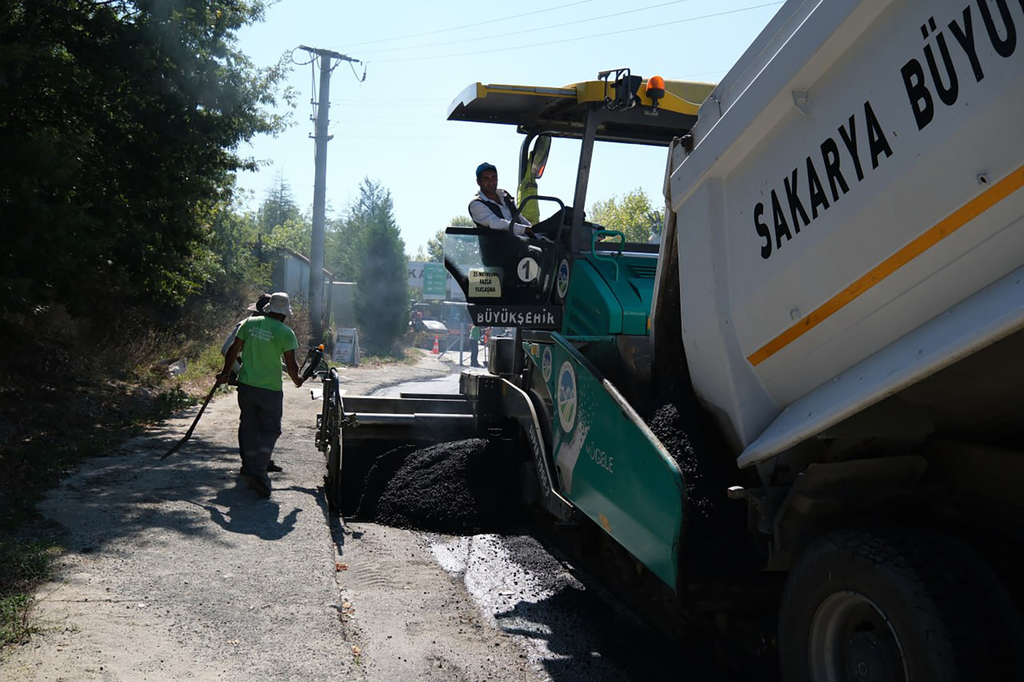 Kırcaali Caddesi’nde asfalt çalışmaları başladı