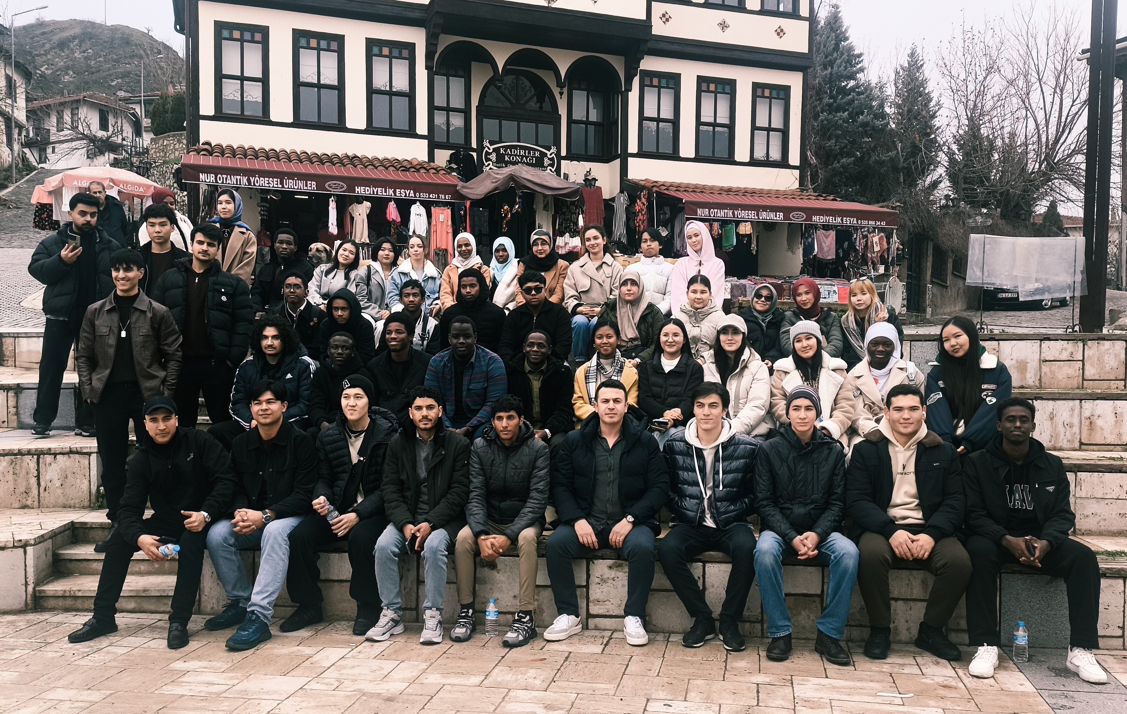 Öğrenciler tarihi ve doğal mekanları keşfetti