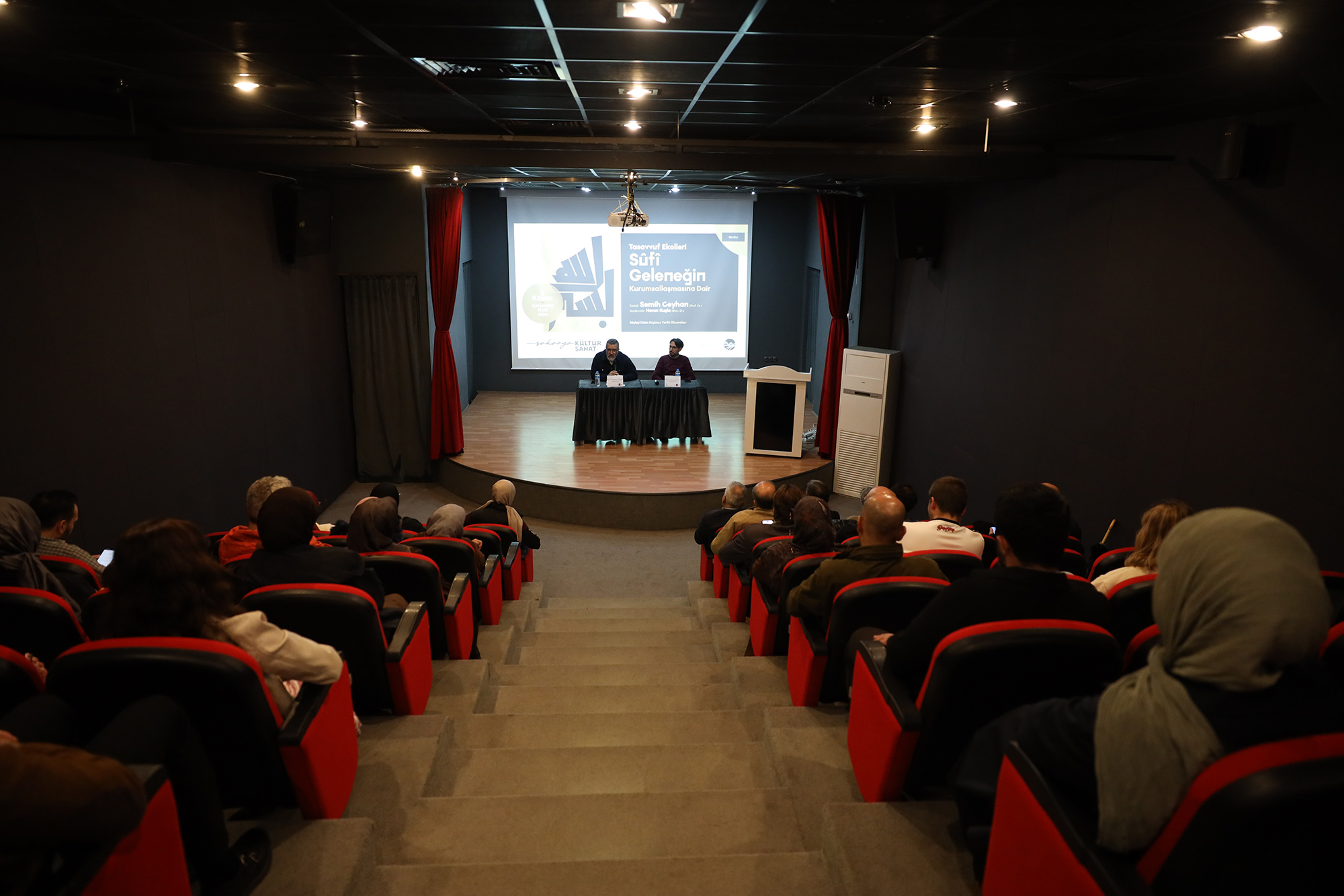 “Sûfî Geleneğin Kurumsallaşmasına Dair” söyleşisi OSM’de gerçekleştirildi