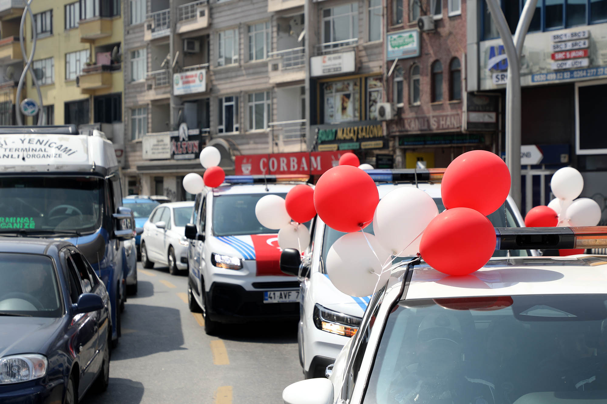 23 Nisan’da denetimleri minik zabıtalar yaptı