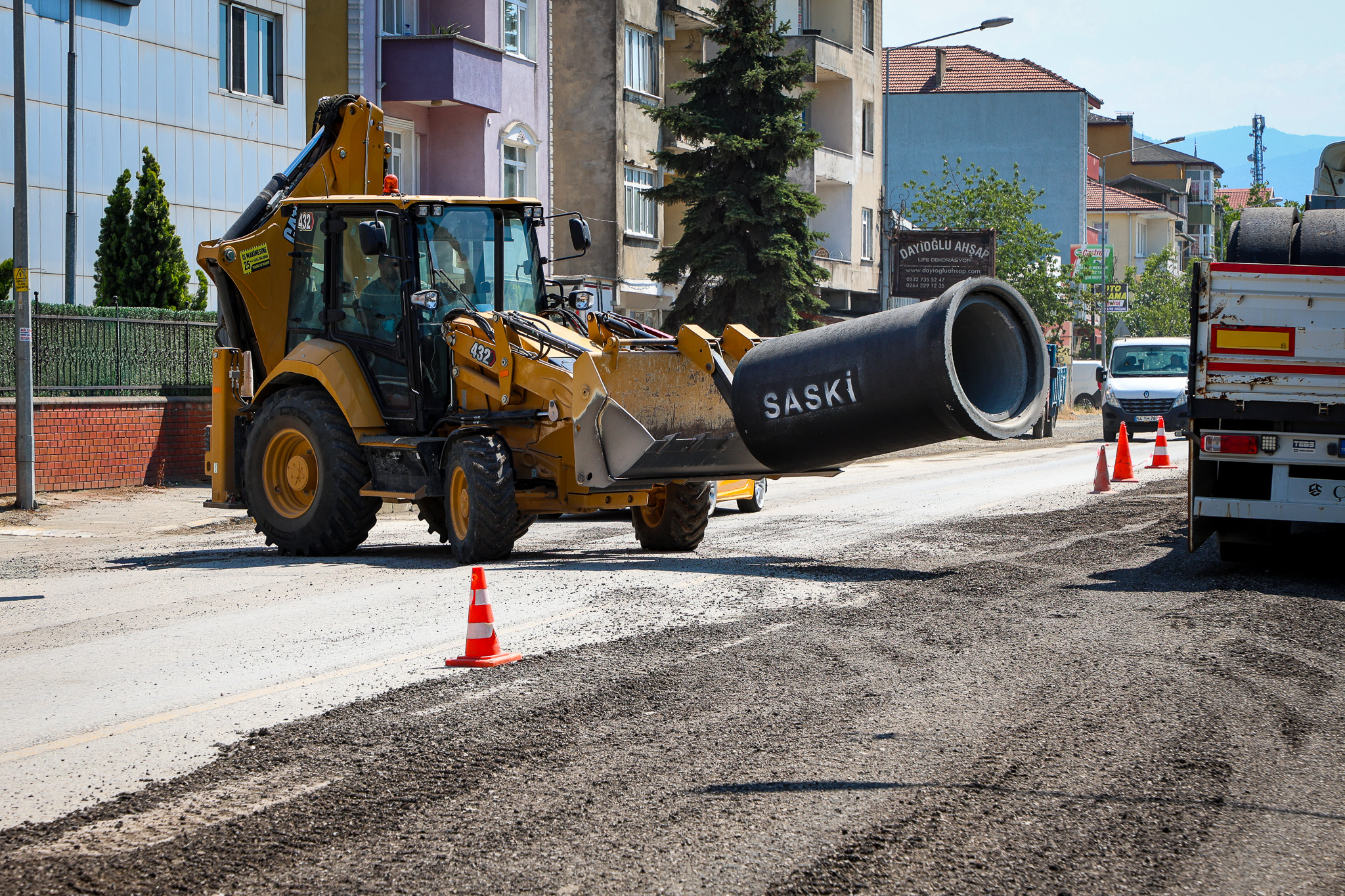 Arifiye Atatürk Caddesi’nde altyapı mesaisi hız kazandı