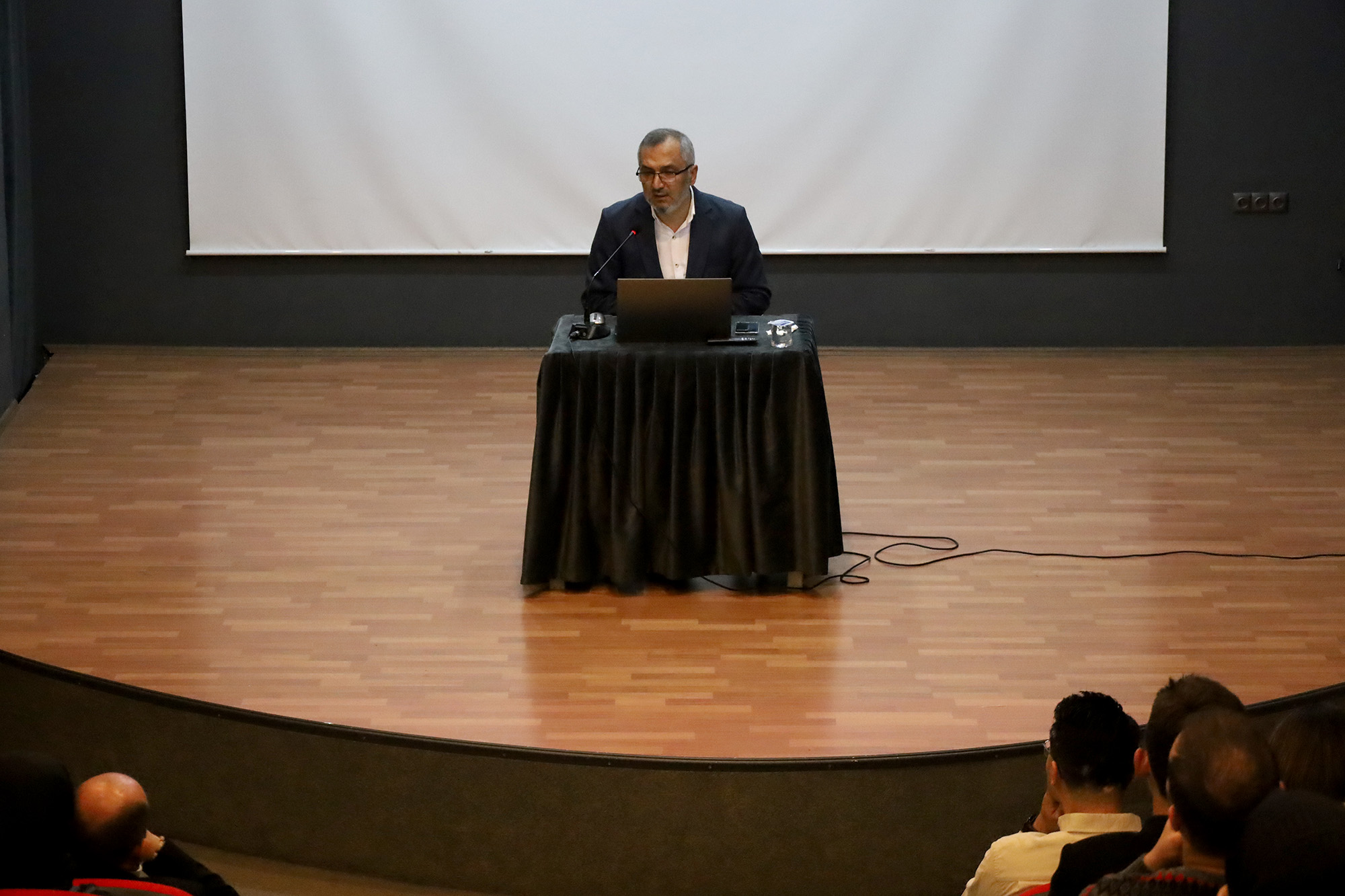 Büyükşehir Akademi’de dersler yoğun katılımla başladı