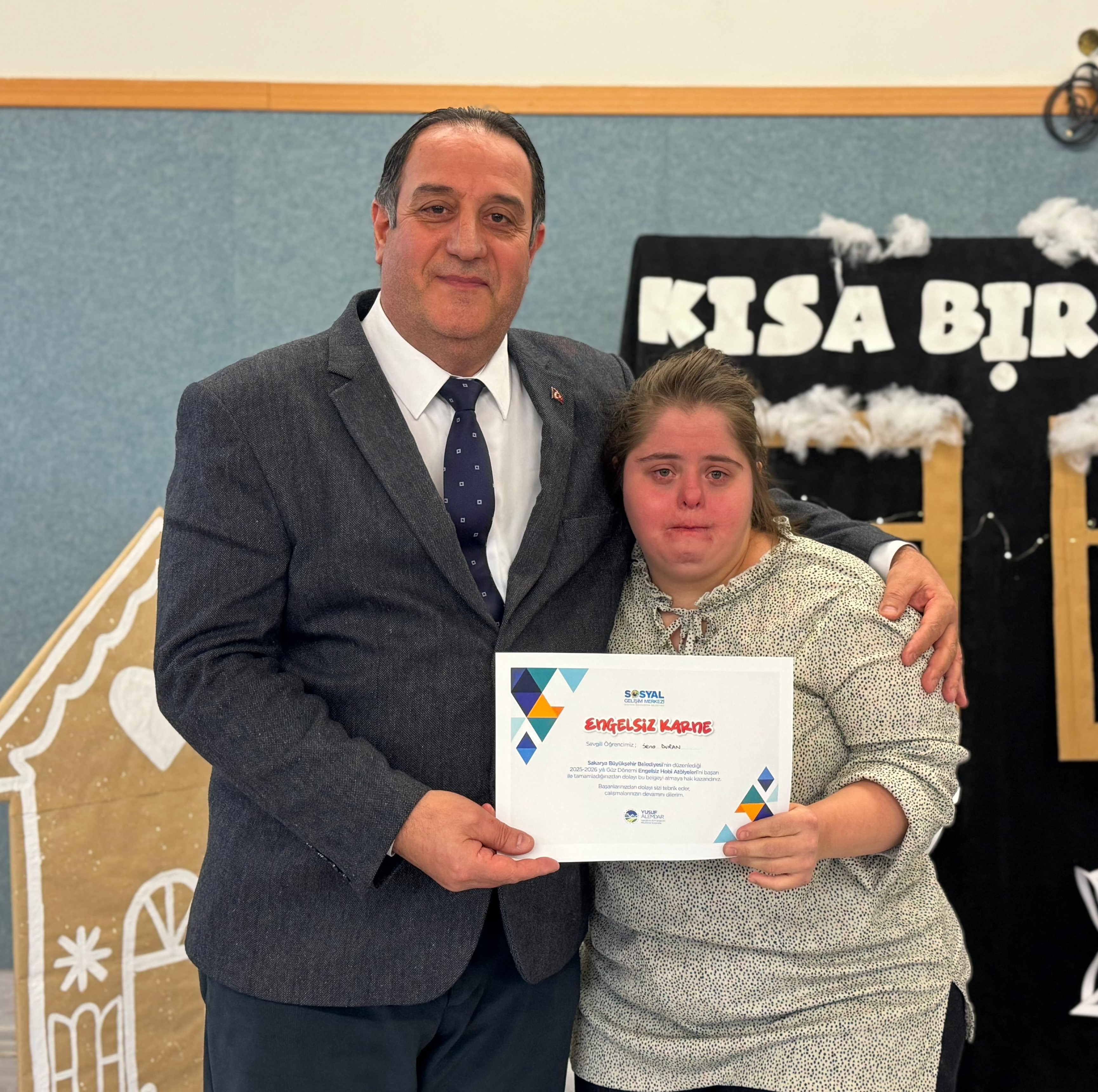 Engelsiz Hobi Atölyelerinde karne sevinci