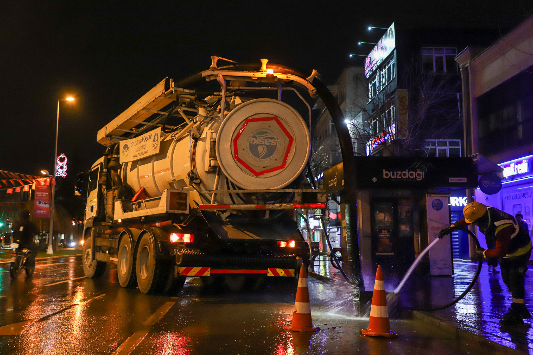 Temizlik ve bakım çalışmaları ile yağmur suyu hatları güvenli hale getirildi